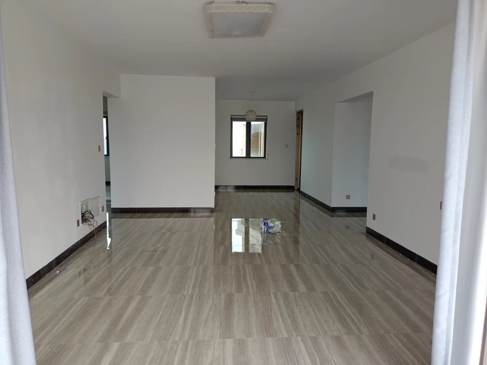 国兴城（B区）  3室2厅2卫    4300.0元/月室内图