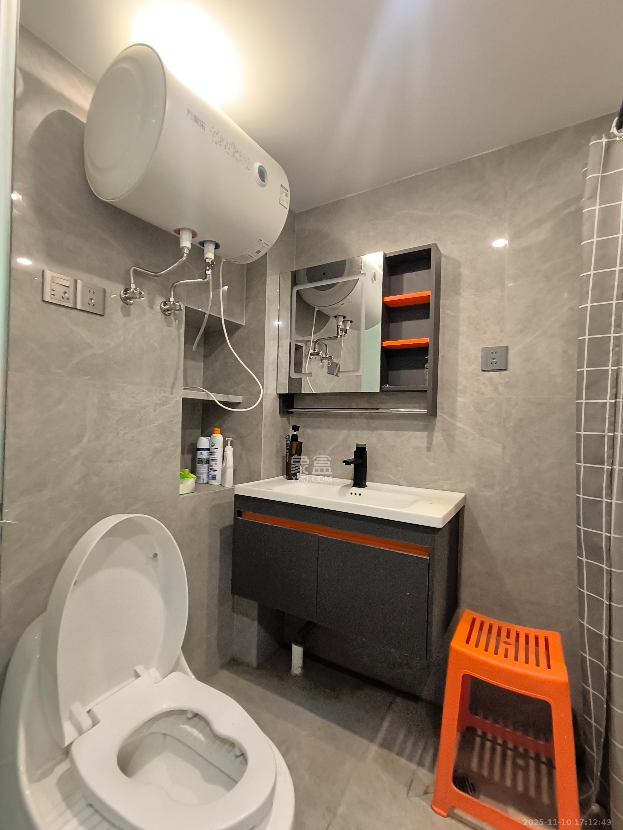 金地中交麓谷香颂(金地中交雅苑)  1室1厅1卫    2000.0元/月室内图