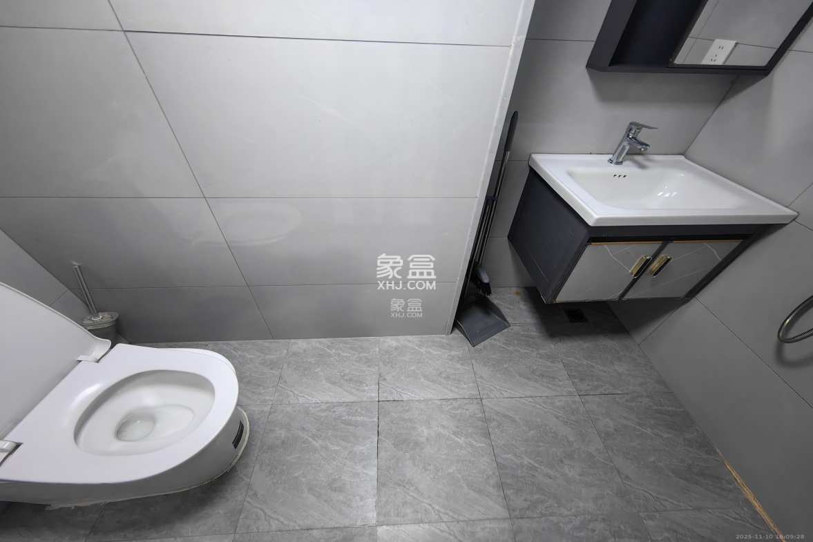 福晟翡翠湾 2室1厅1卫 2000.0元/月 福晟翡翠湾 2室1厅1卫 2000.0元/月室内图