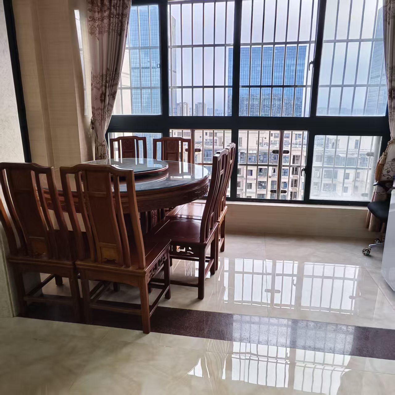 海阔天空-国瑞城二期(雅仕苑) 3室2厅1卫 220.0万 海阔天空-国瑞城二期(雅仕苑) 3室2厅1卫 220.0万室内图