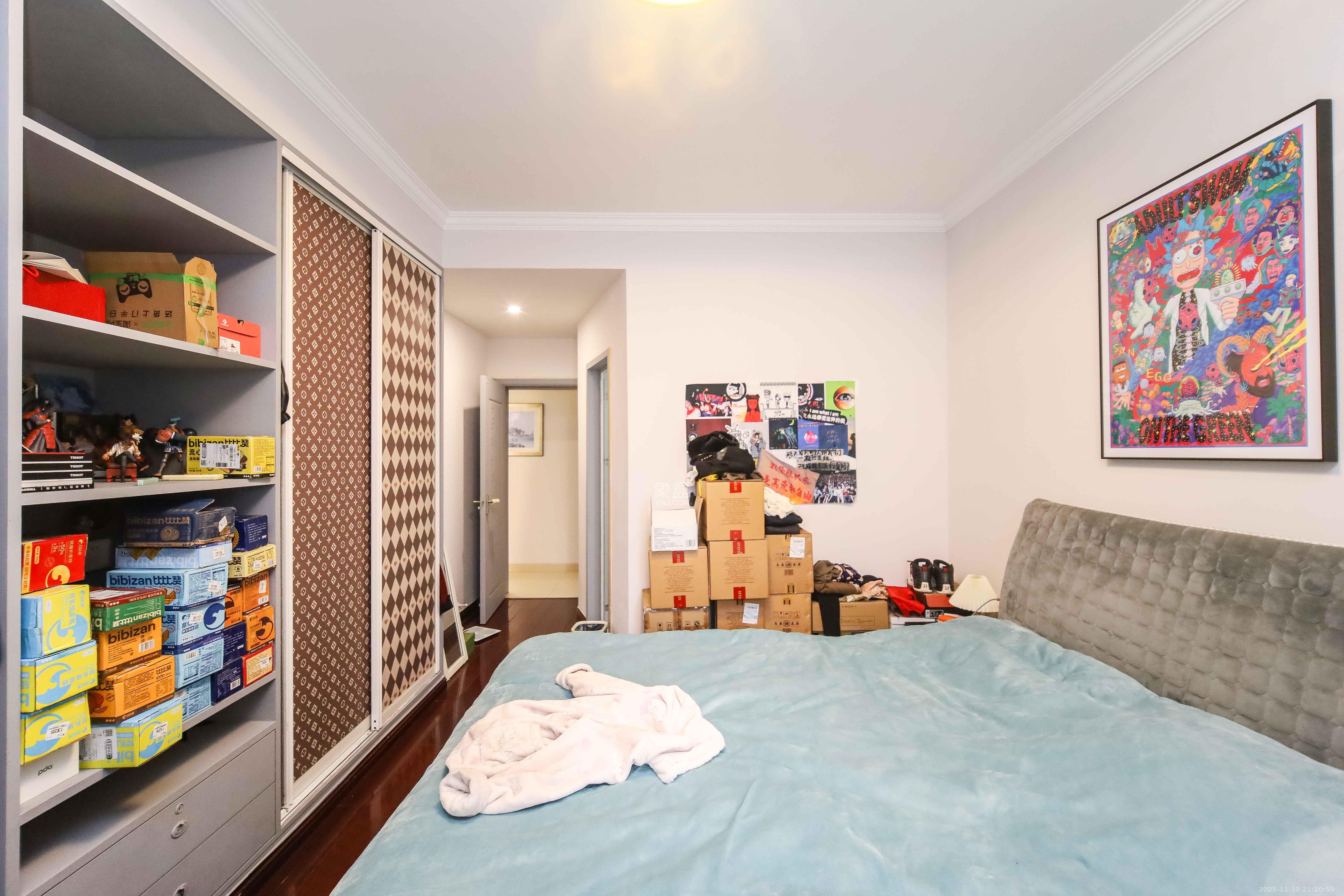 一品东庭  3室2厅2卫    110.0万卧室