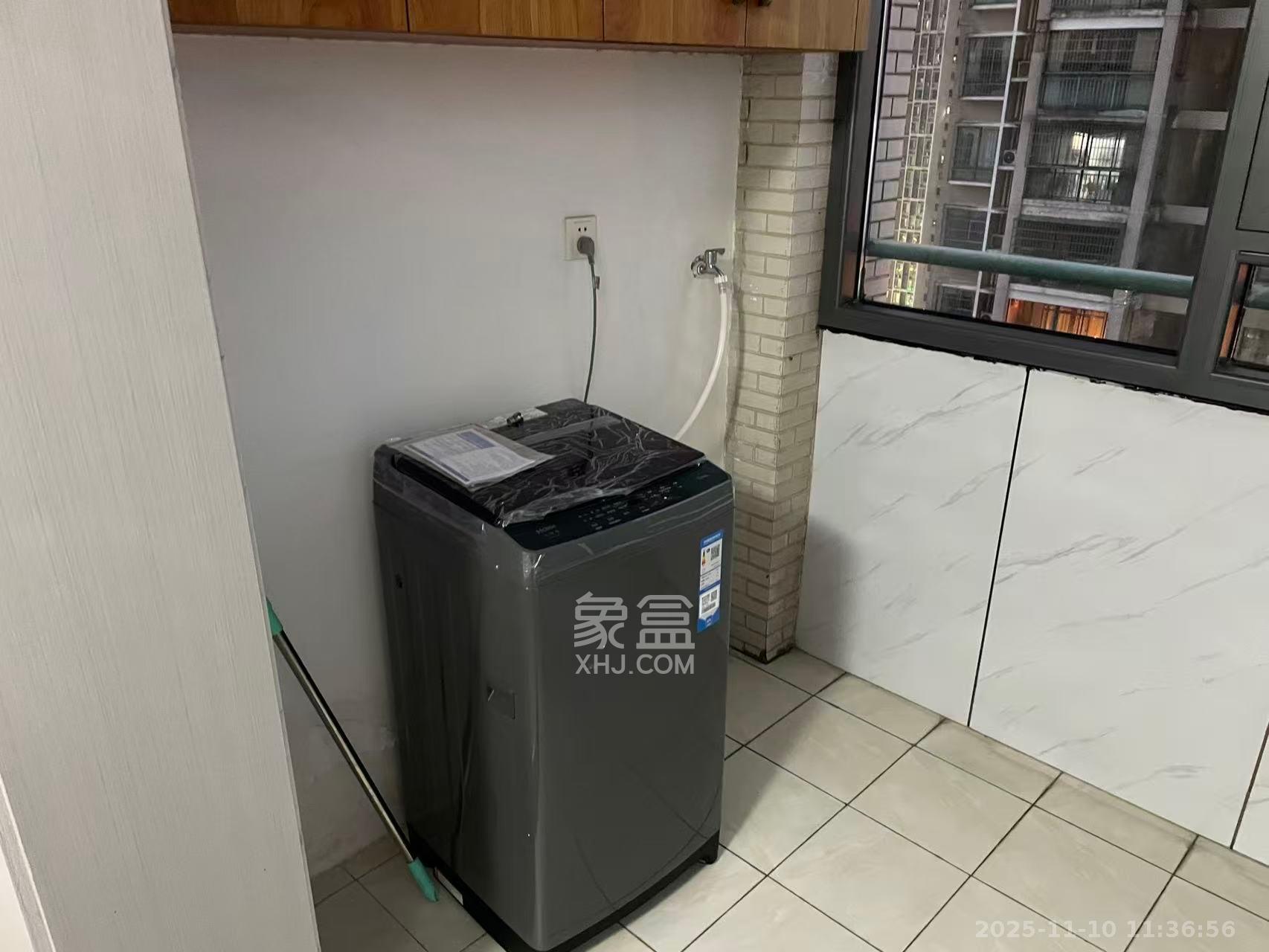 松雅湖畔  1室2厅1卫    2000.0元/月室内图