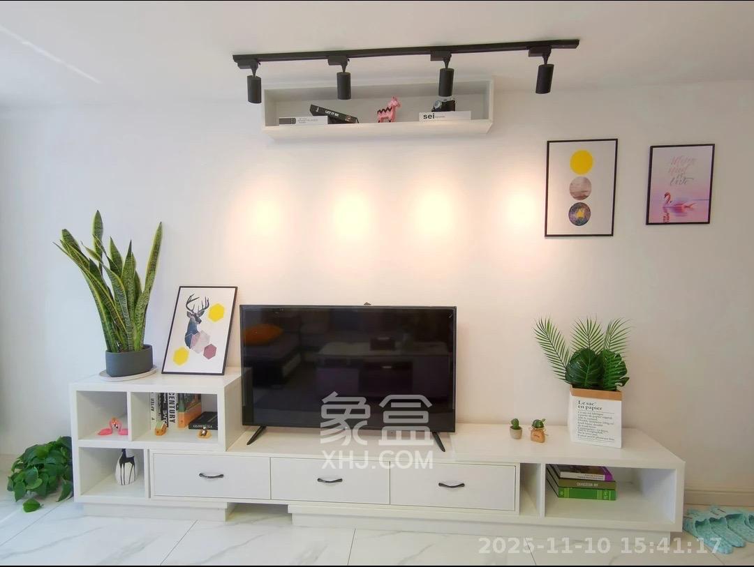 华润置地广场二期  2室2厅1卫    1800.0元/月