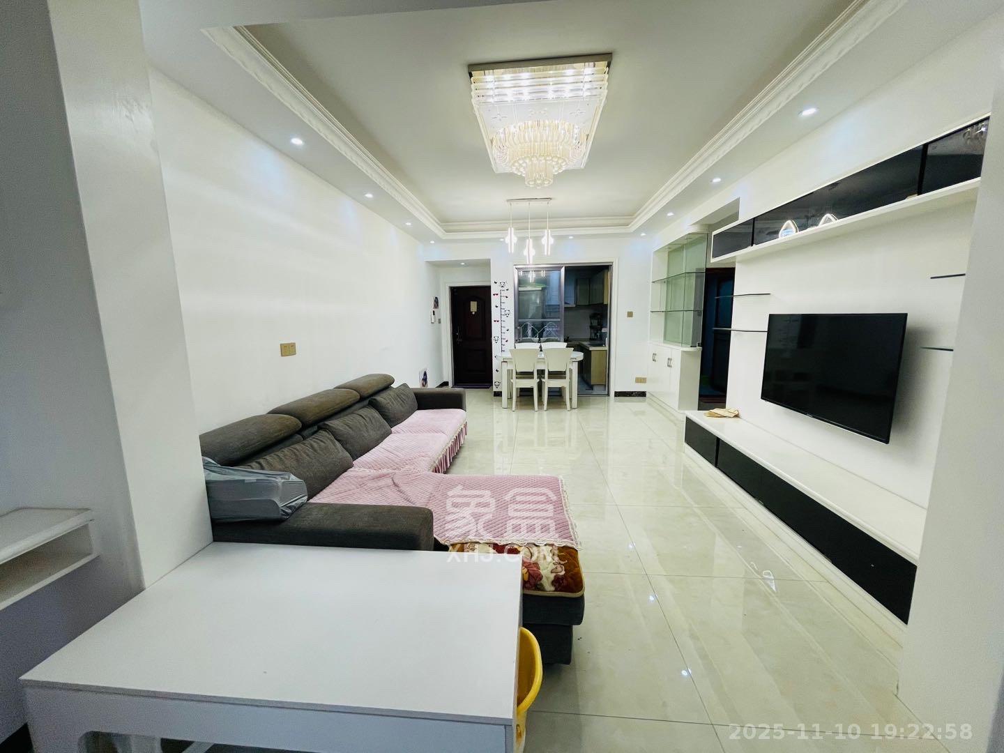 上河国际C区 2室2厅1卫 2500.0元/月 上河国际C区 2室2厅1卫 2500.0元/月室内图