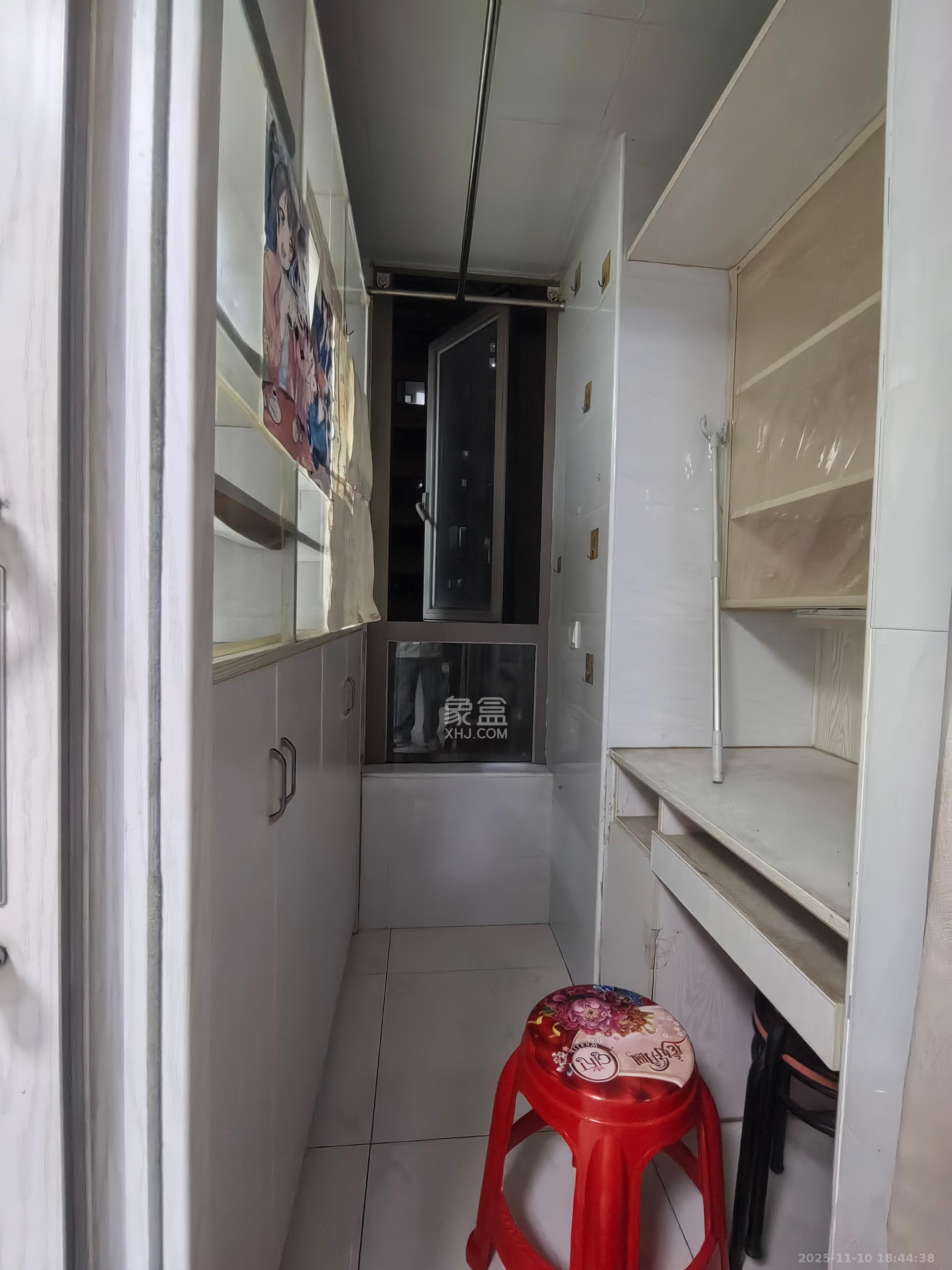 怡海星城  1室1厅1卫    1100.0元/月室内图