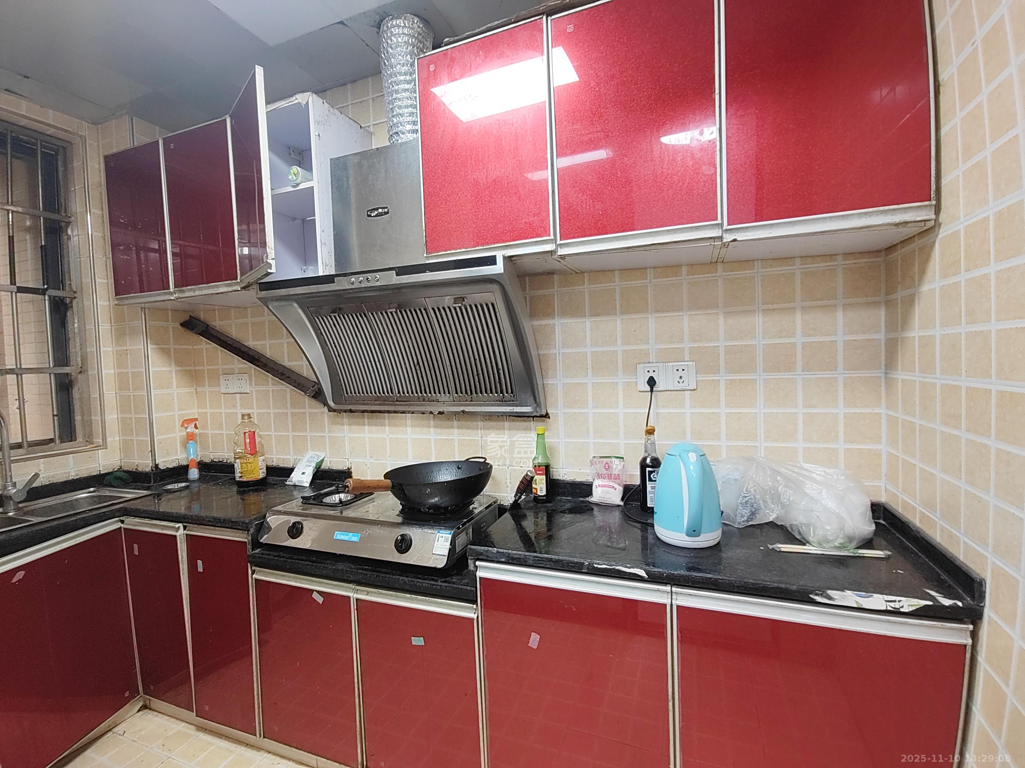 保利麓谷林语C区  3室2厅1卫    2200.0元/月室内图