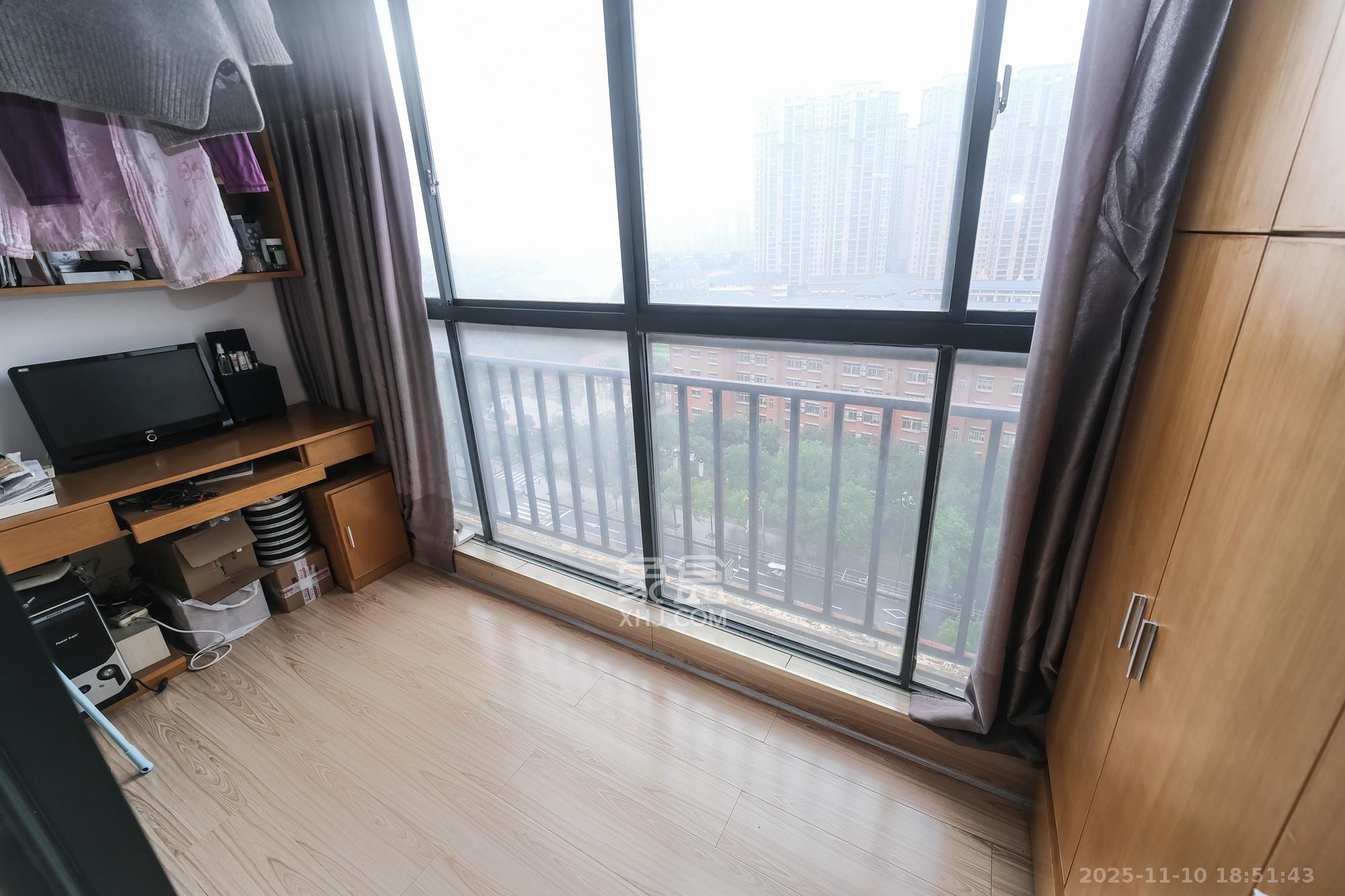 圆梦完美生活 2室2厅1卫 45.0万 圆梦完美生活 2室2厅1卫 45.0万阳台