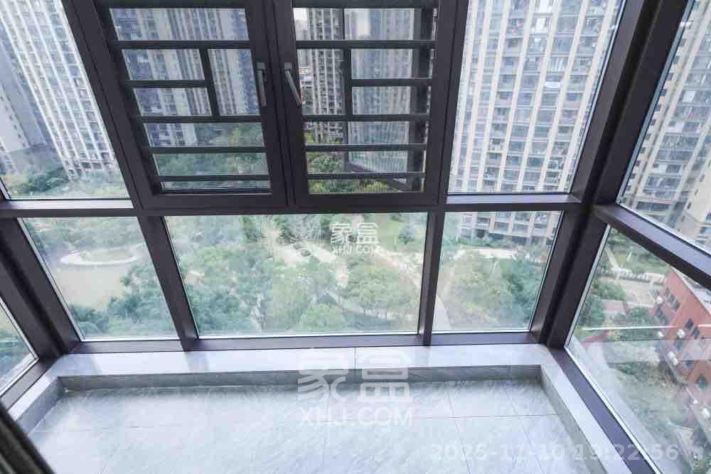 中国铁建梅溪青秀三期 5室2厅2卫 3500.0元/月 中国铁建梅溪青秀三期 5室2厅2卫 3500.0元/月室内图