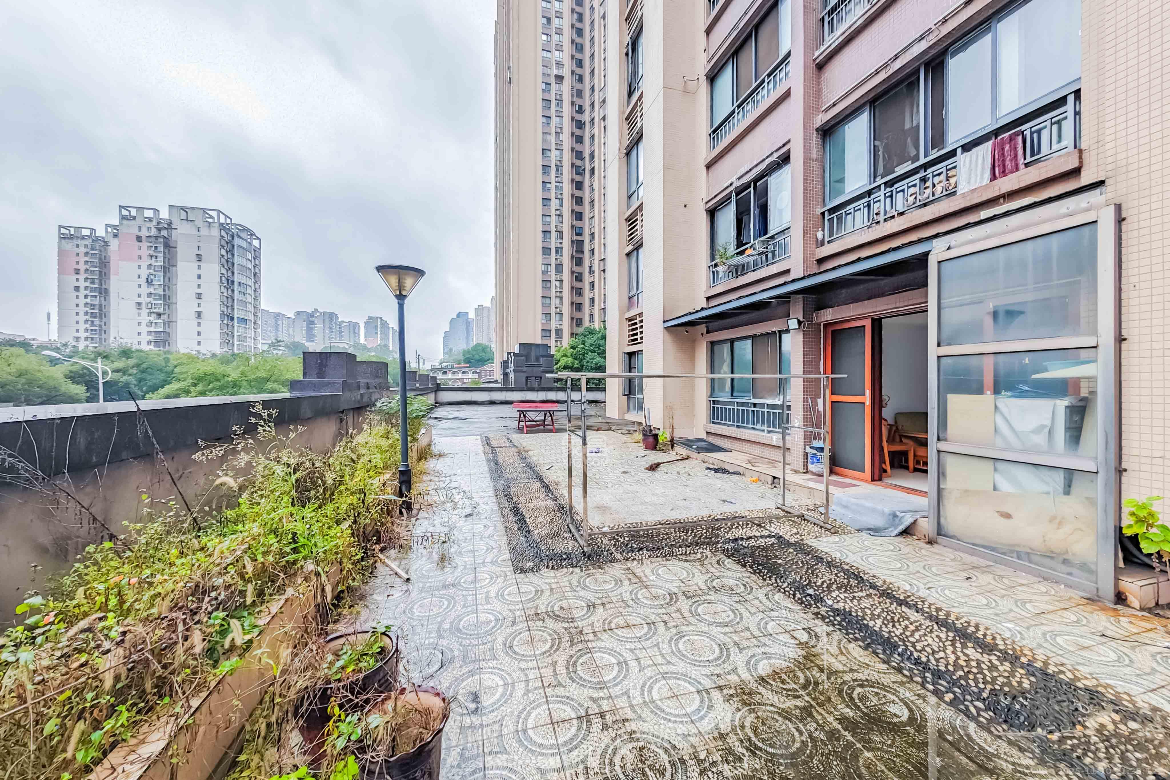 香樟兰亭（朗峰苑）  3室2厅1卫    118.0万其他