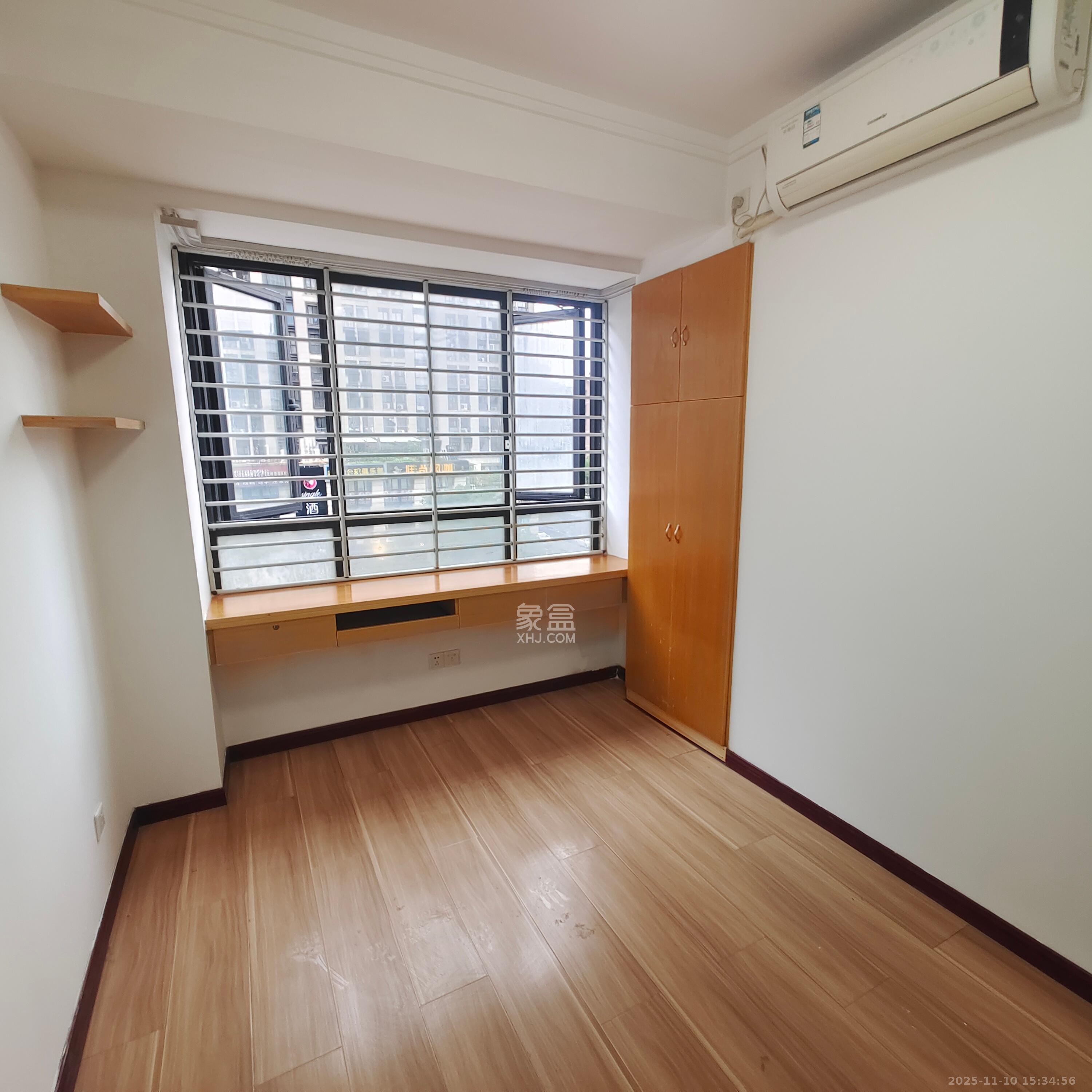 湘腾城市广场  3室2厅2卫    3200.0元/月室内图