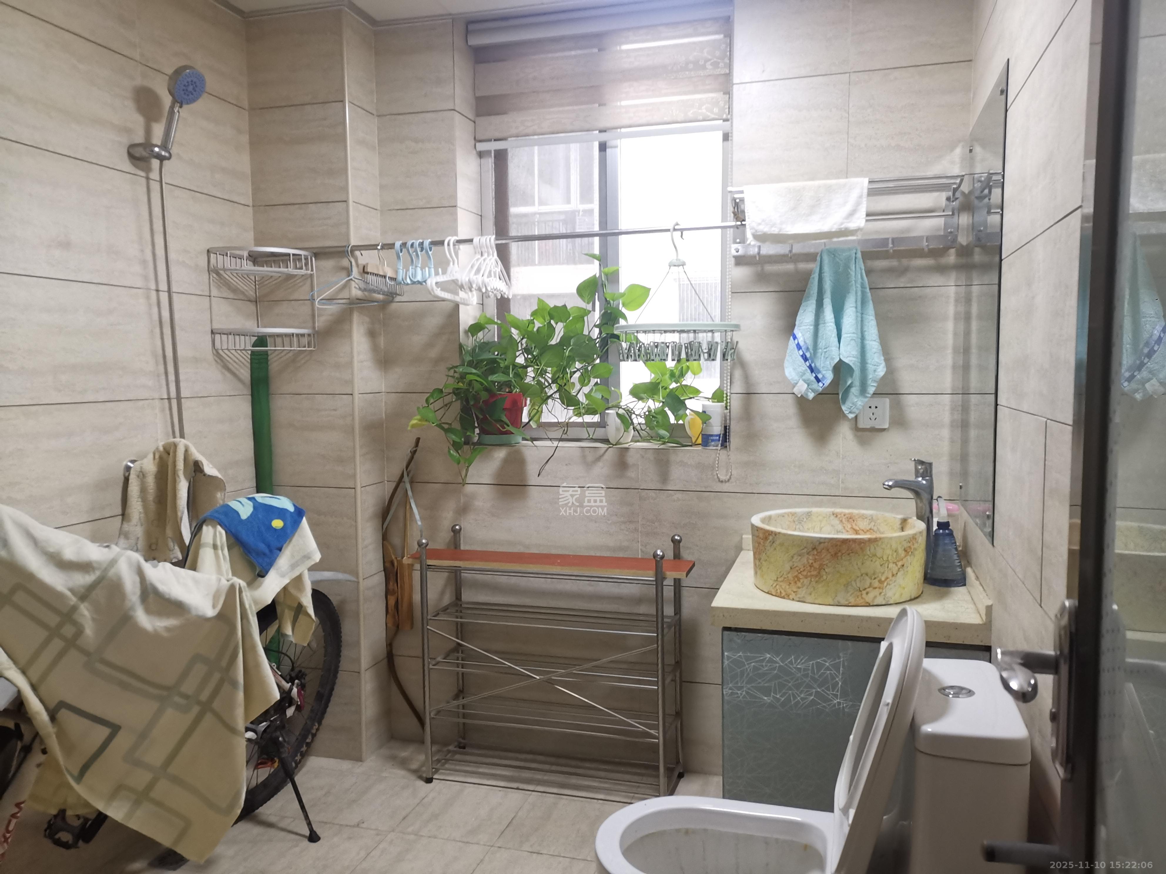 白沙湾嘉园  3室2厅2卫    2600.0元/月室内图