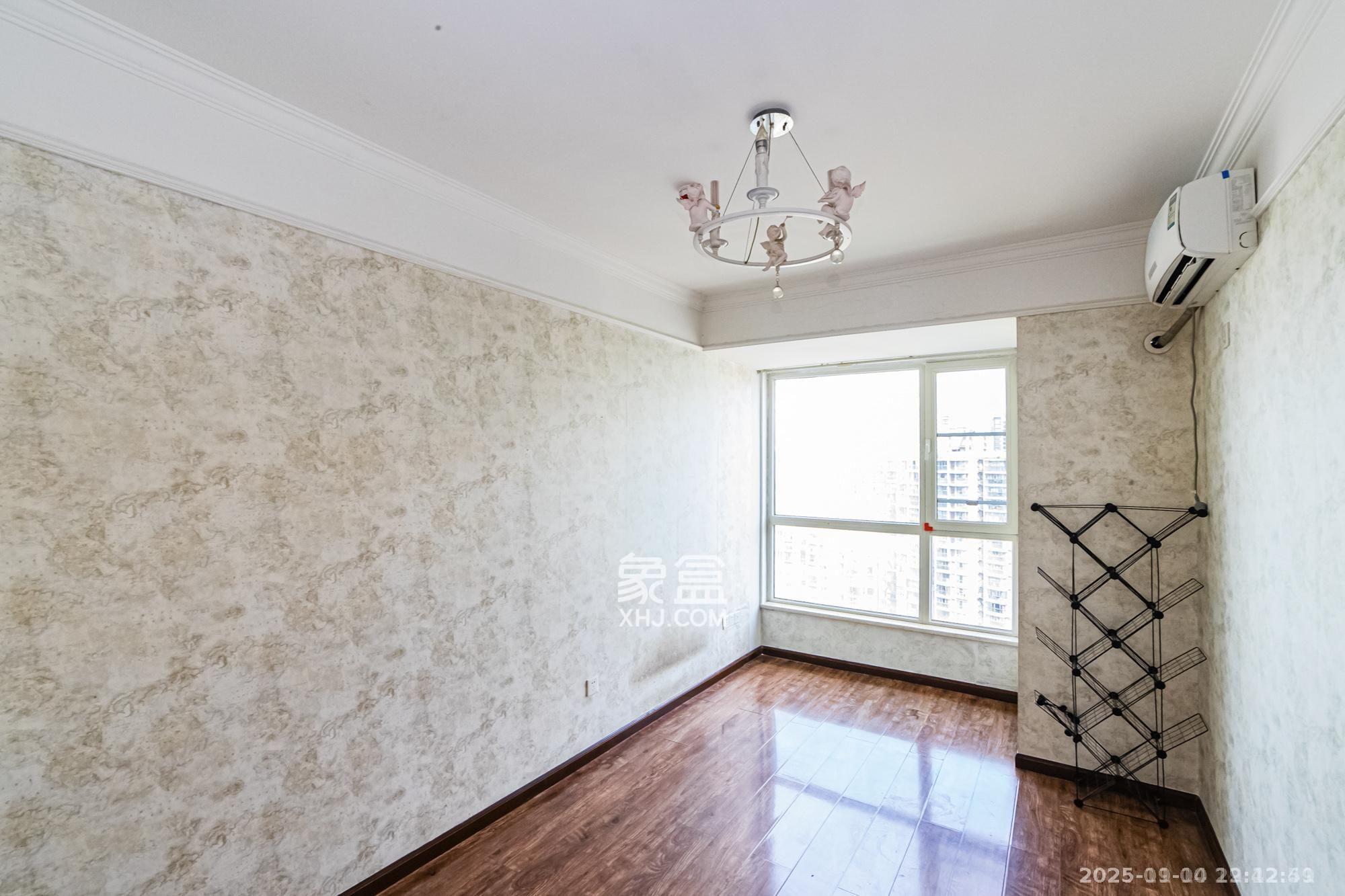 北辰三角洲E5区  4室2厅2卫    3700.0元/月室内图