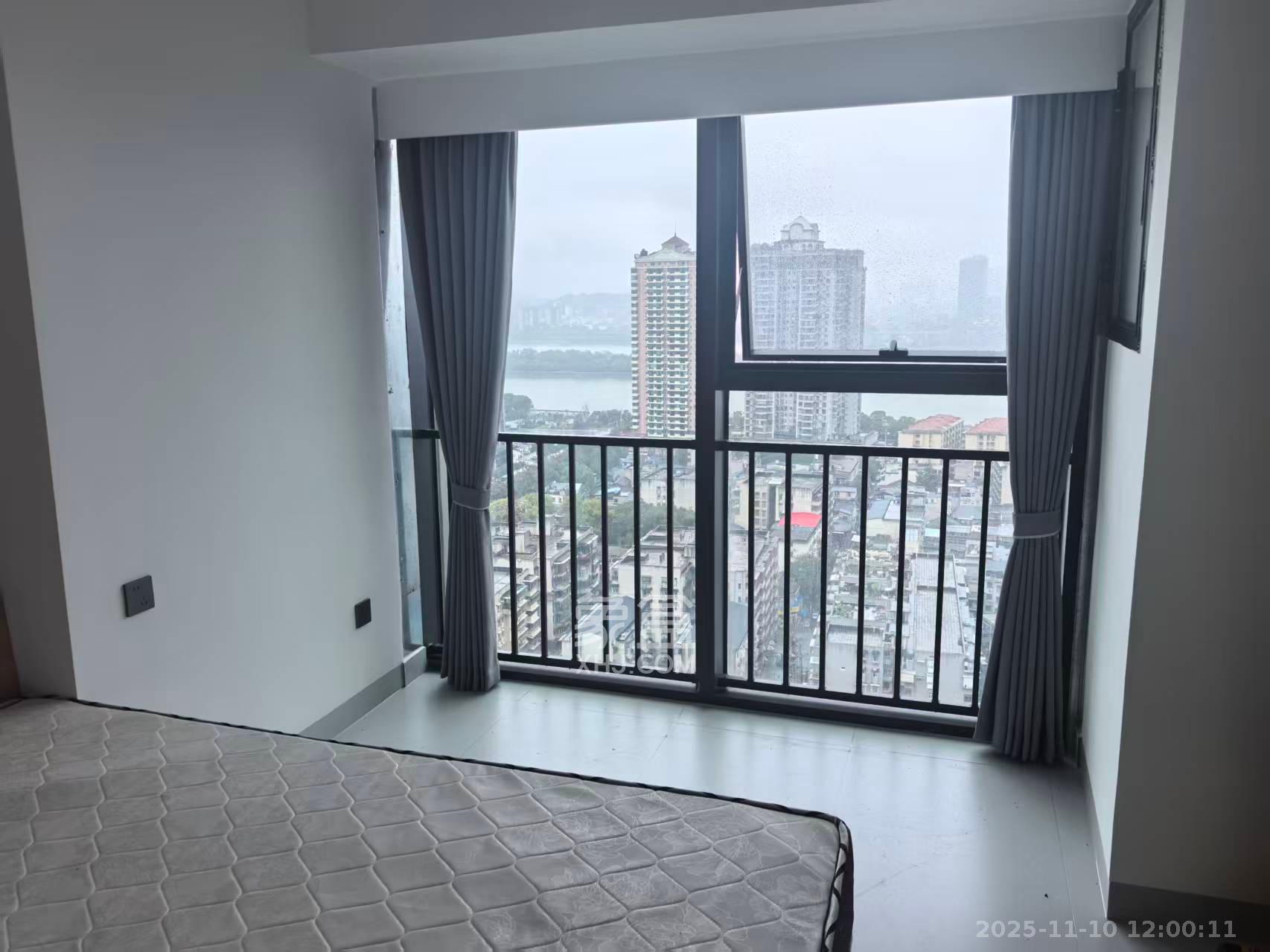 华润置地中心  1室1厅1卫    2500.0元/月室内图