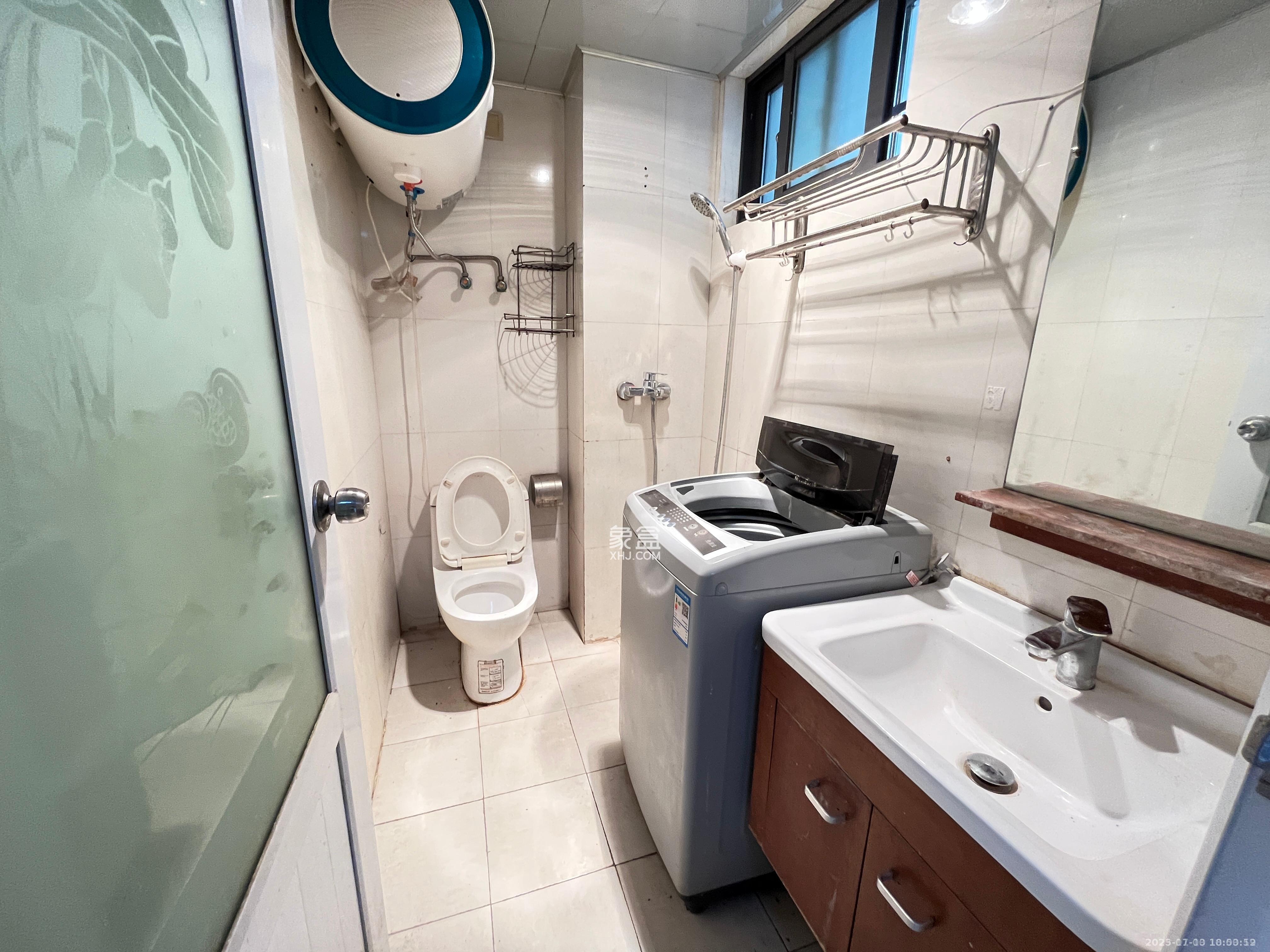 阳光100二期  1室1厅1卫    1200.0元/月室内图