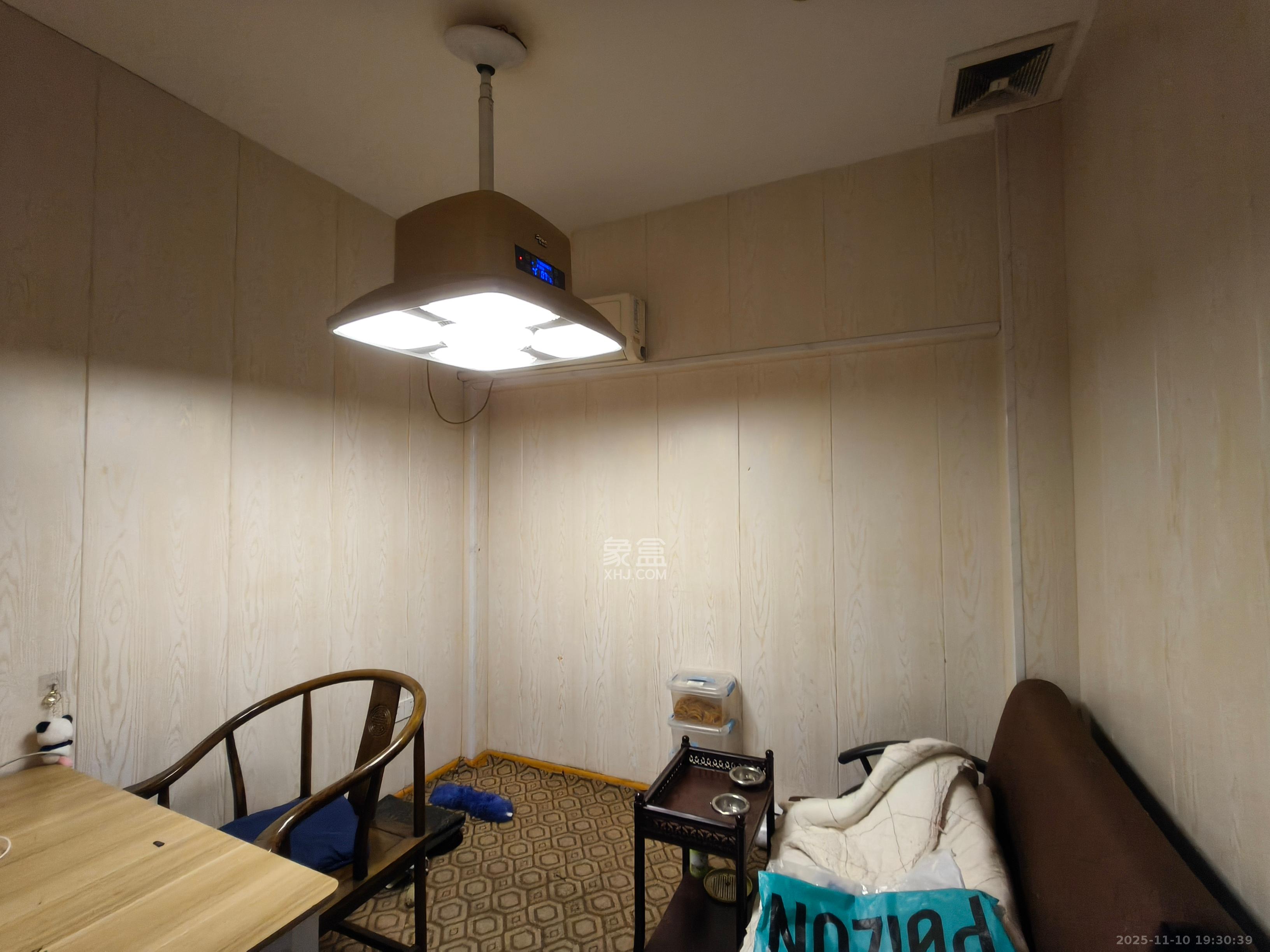 华润置地广场二期   240.0㎡      8500.0元/月室内图