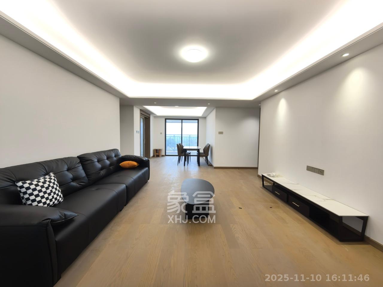 阳光城尚东湾青柠园  4室2厅2卫    3500.0元/月室内图