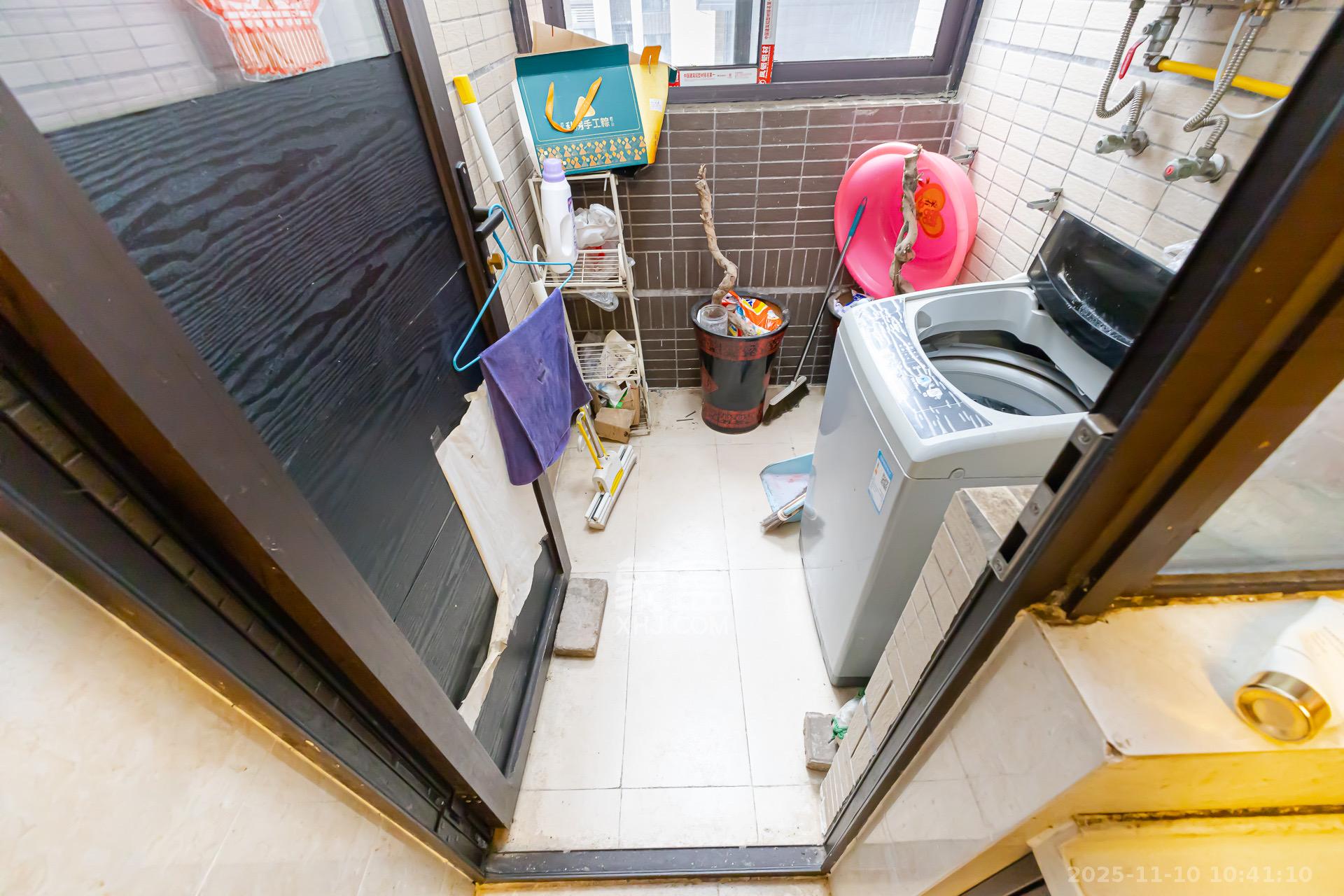 时代倾城二期  2室2厅1卫    1800.0元/月室内图