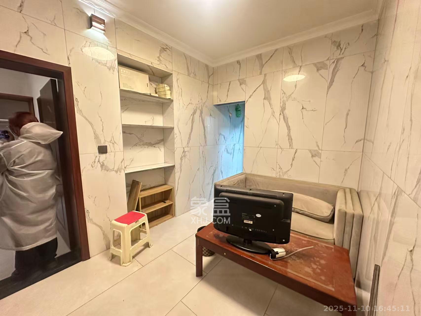 上碧湘街散盘 2室1厅1卫 1500.0元/月 上碧湘街散盘 2室1厅1卫 1500.0元/月室内图