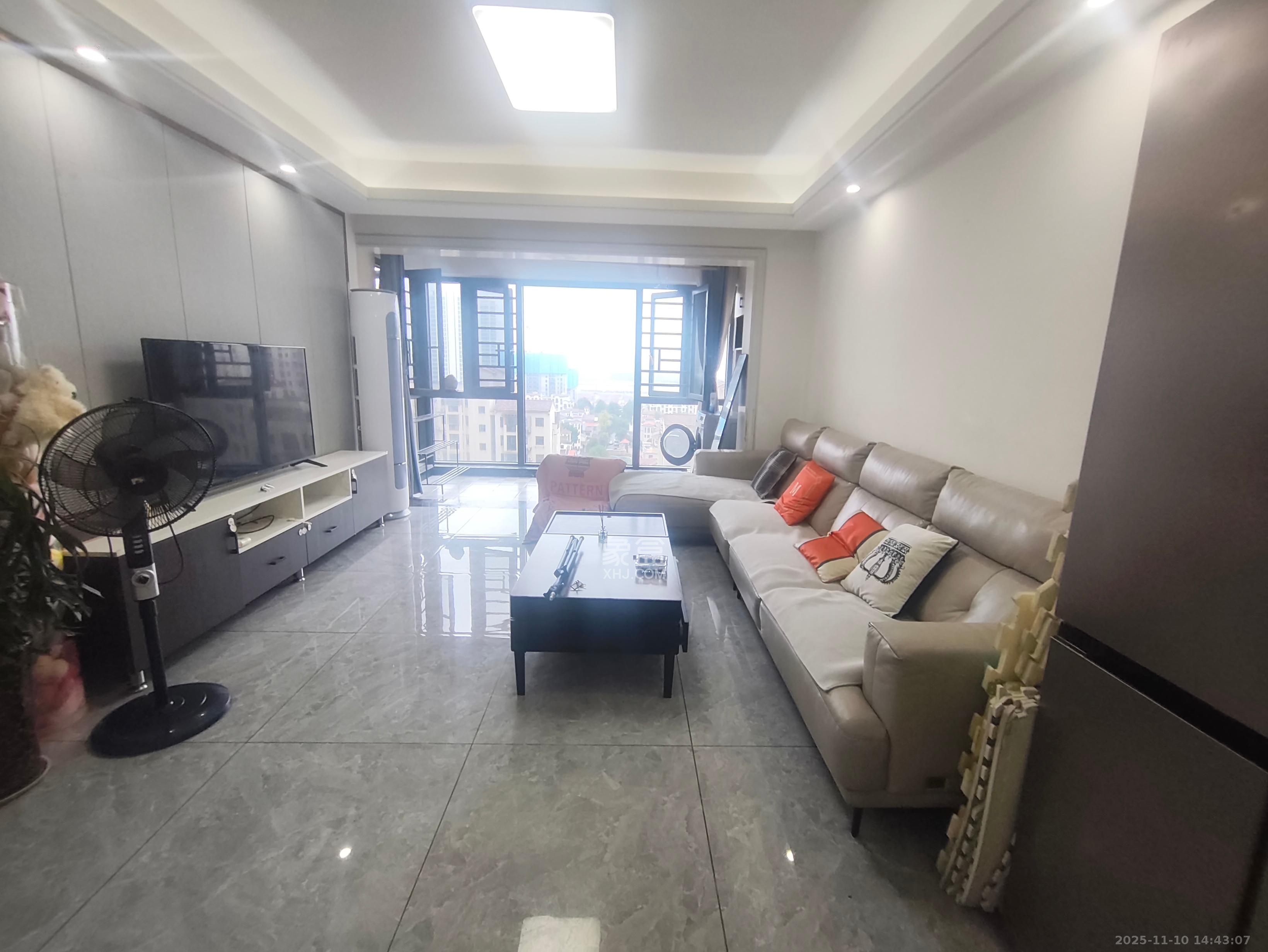 尚鑫海悦（新长海尚海城）  4室2厅2卫    2700.0元/月室内图