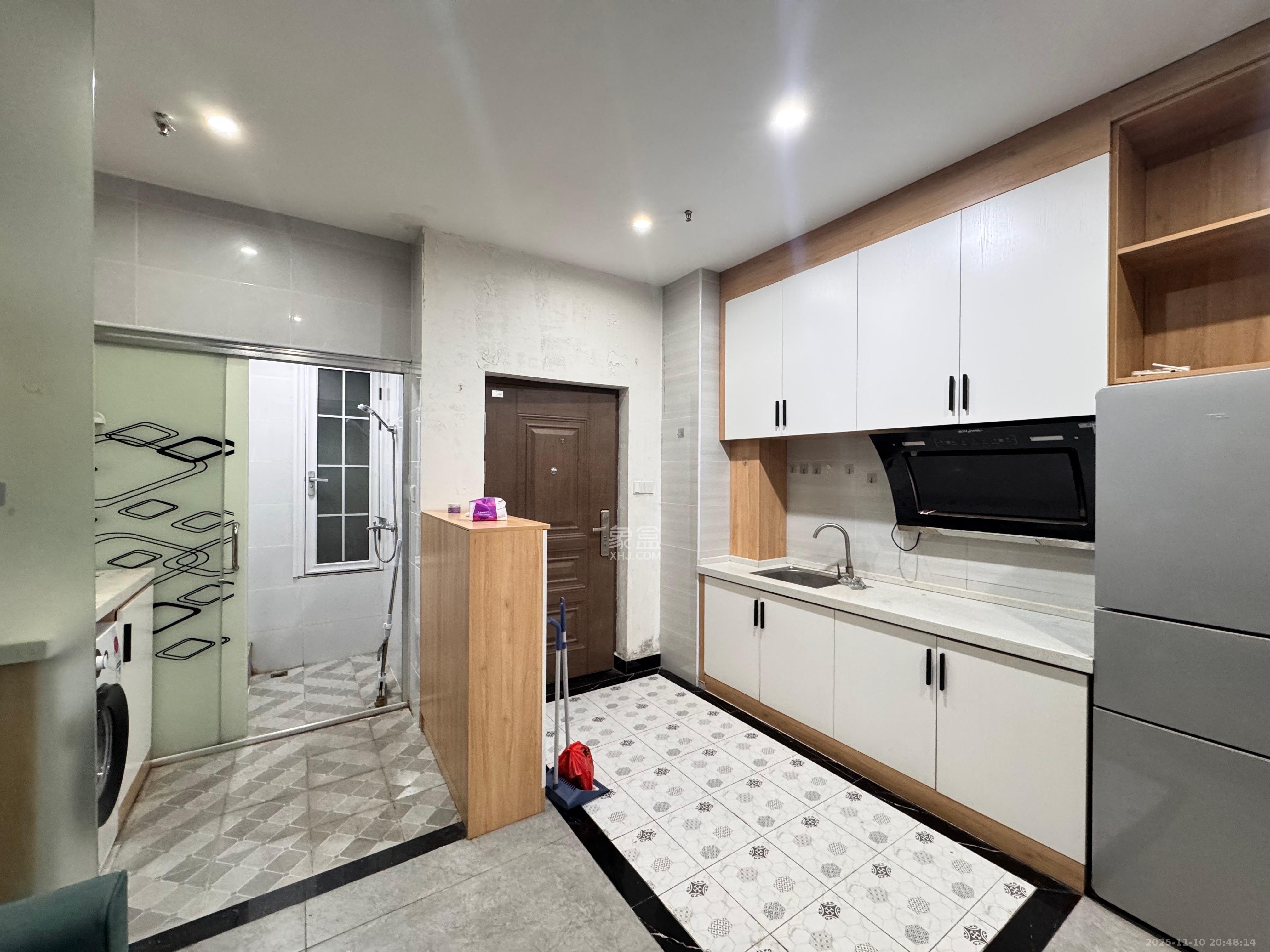 奥克斯滨仕花园（奥克斯洋湖广场/奥克斯中心）  1室1厅1卫    1500.0元/月室内图