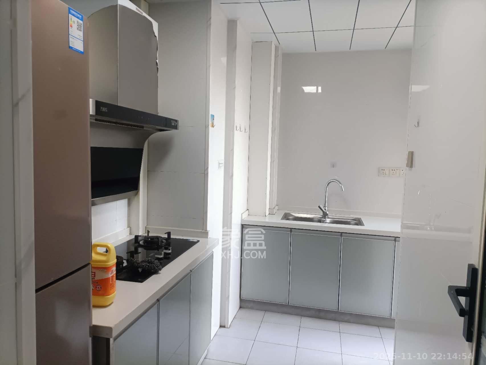 山水新城  2室2厅1卫    2000.0元/月室内图