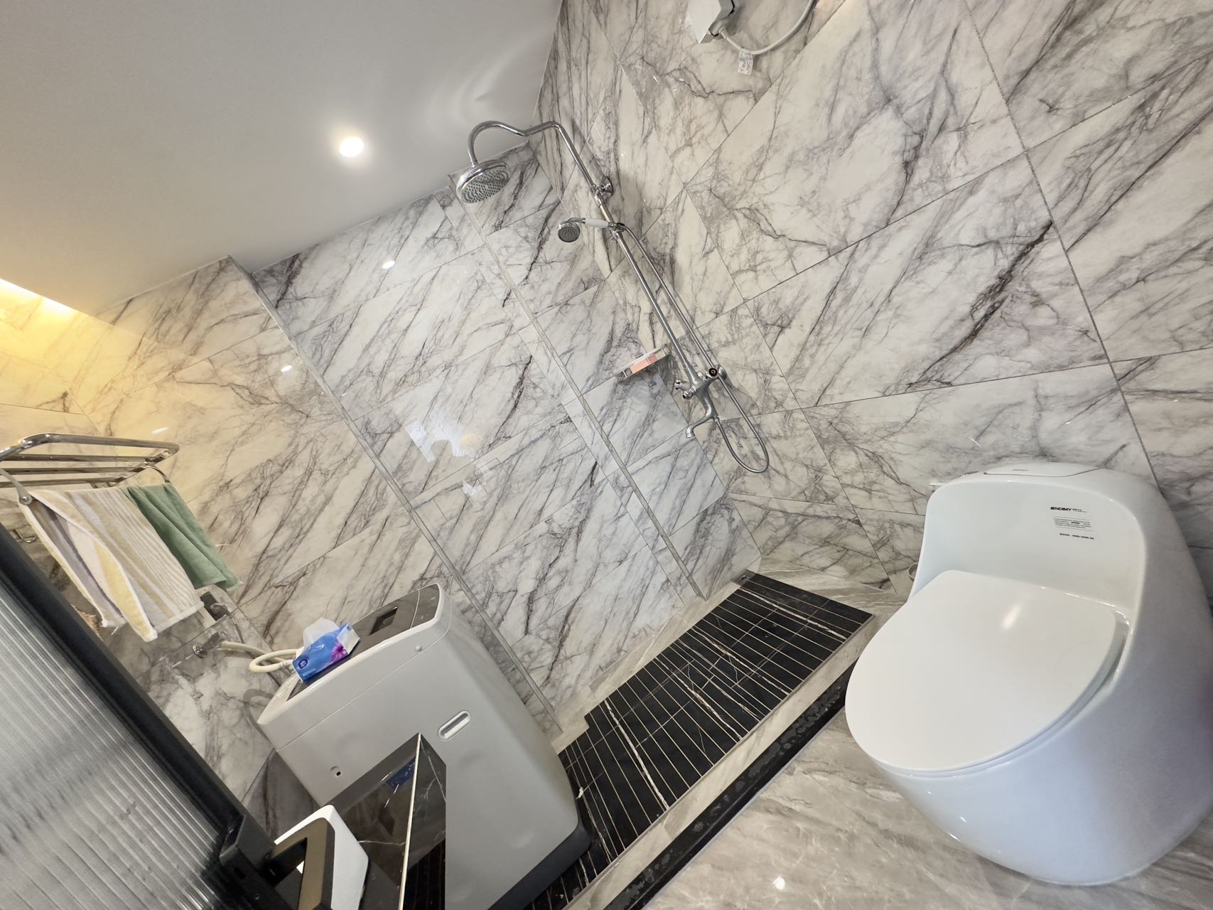 和谐家园（锦和广场）  1室0厅1卫    2200.0元/月室内图