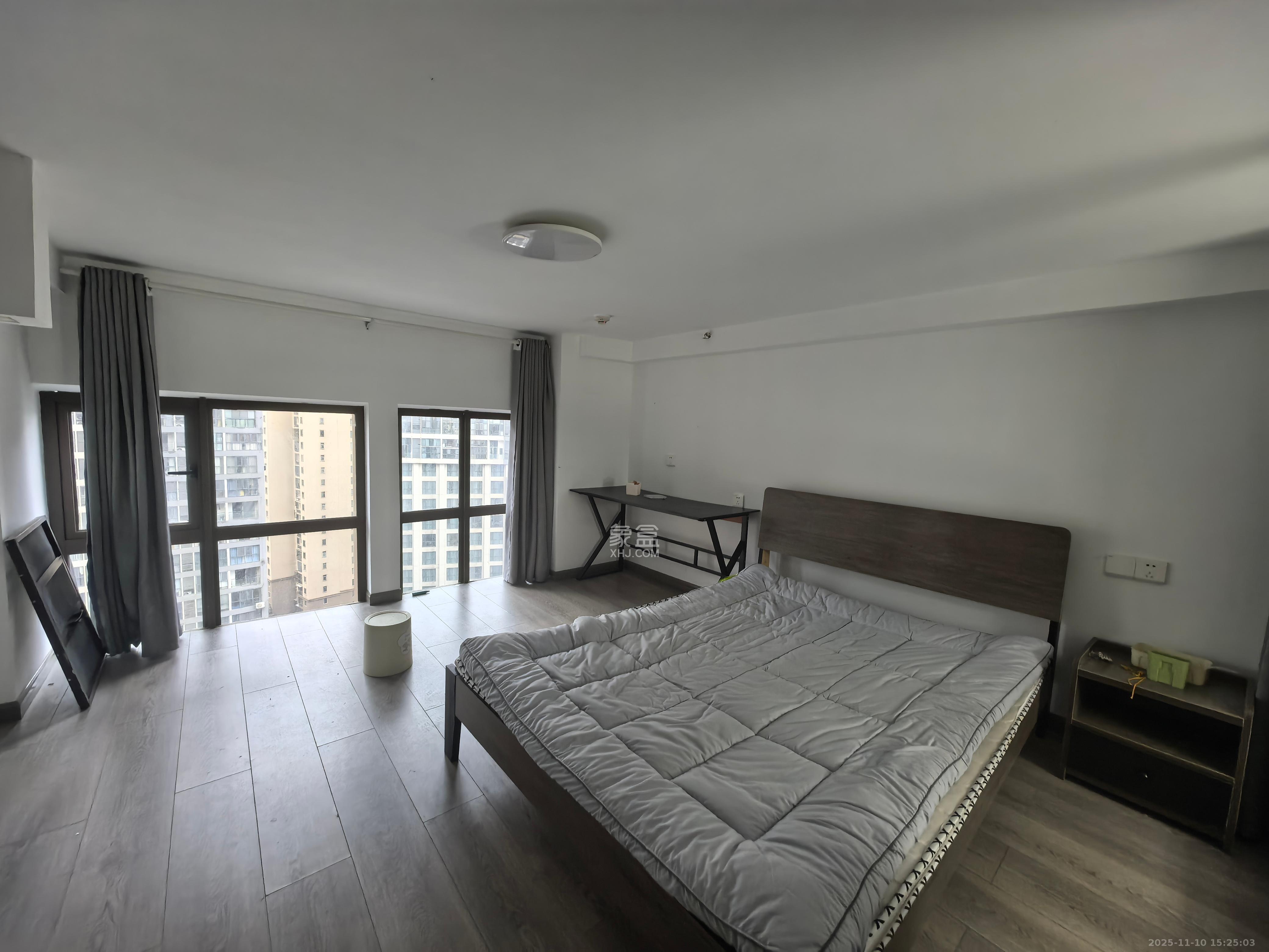 福晟钱隆国际（晟冉景苑）  2室1厅1卫    1800.0元/月室内图