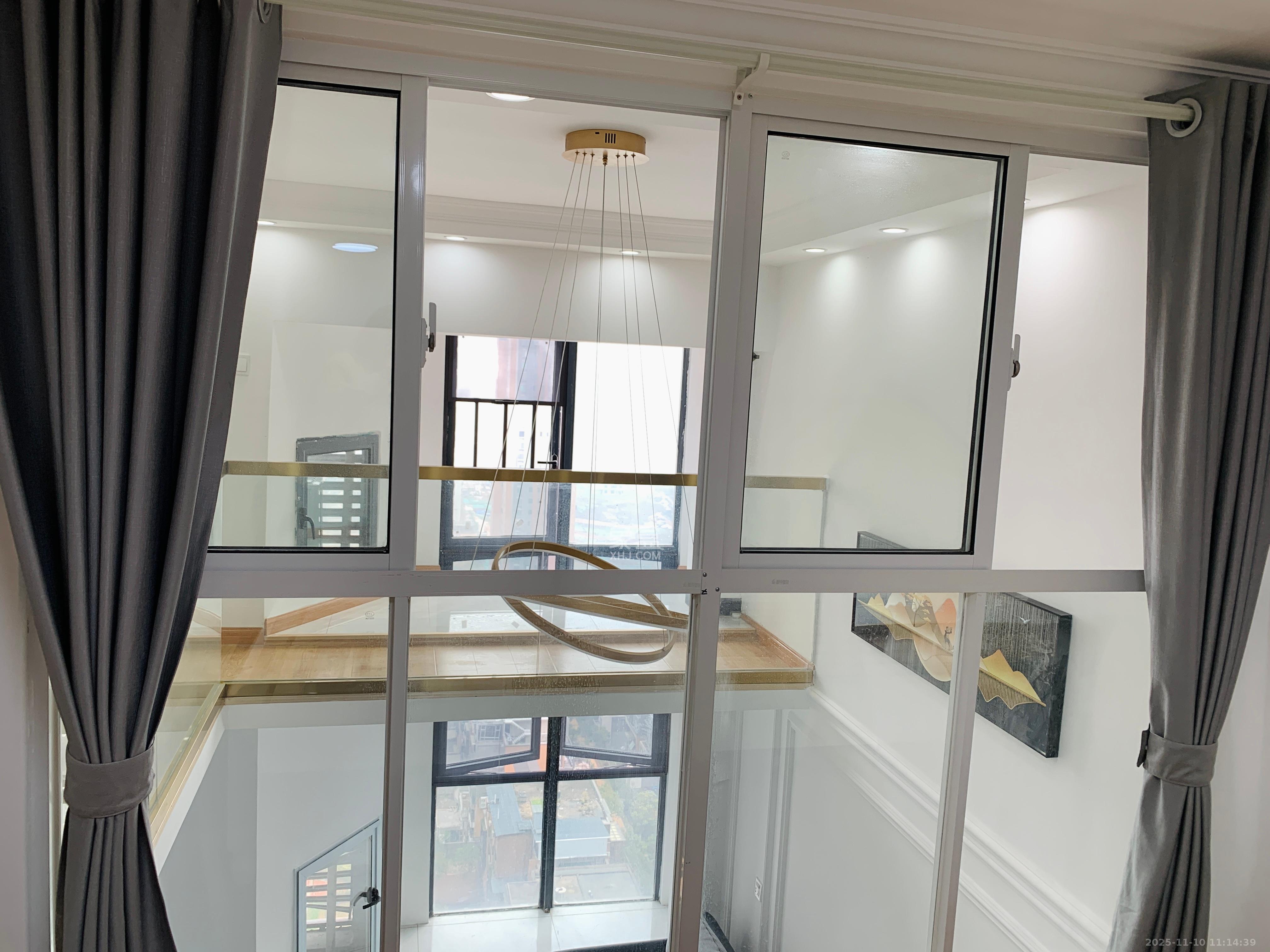 海伦春天  3室2厅2卫    2100.0元/月室内图