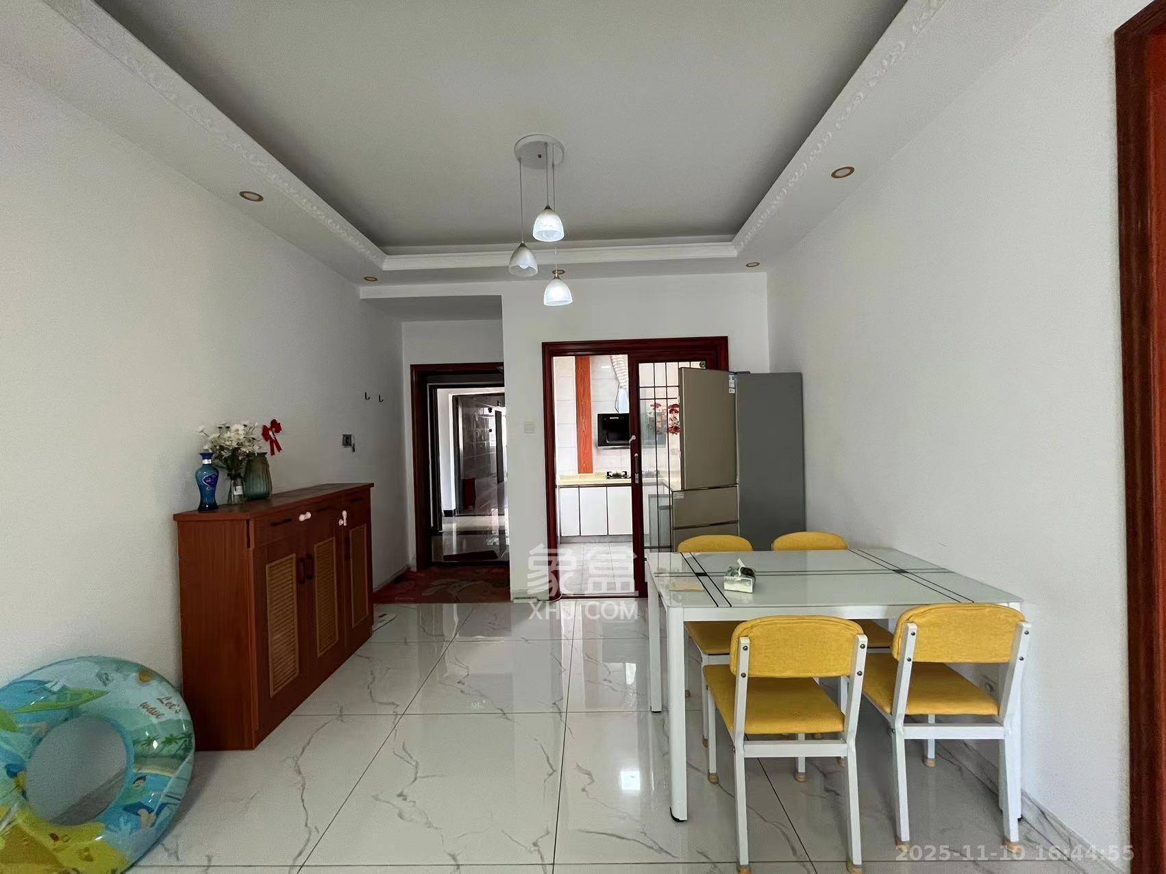 江南华府  3室2厅1卫    2500.0元/月室内图