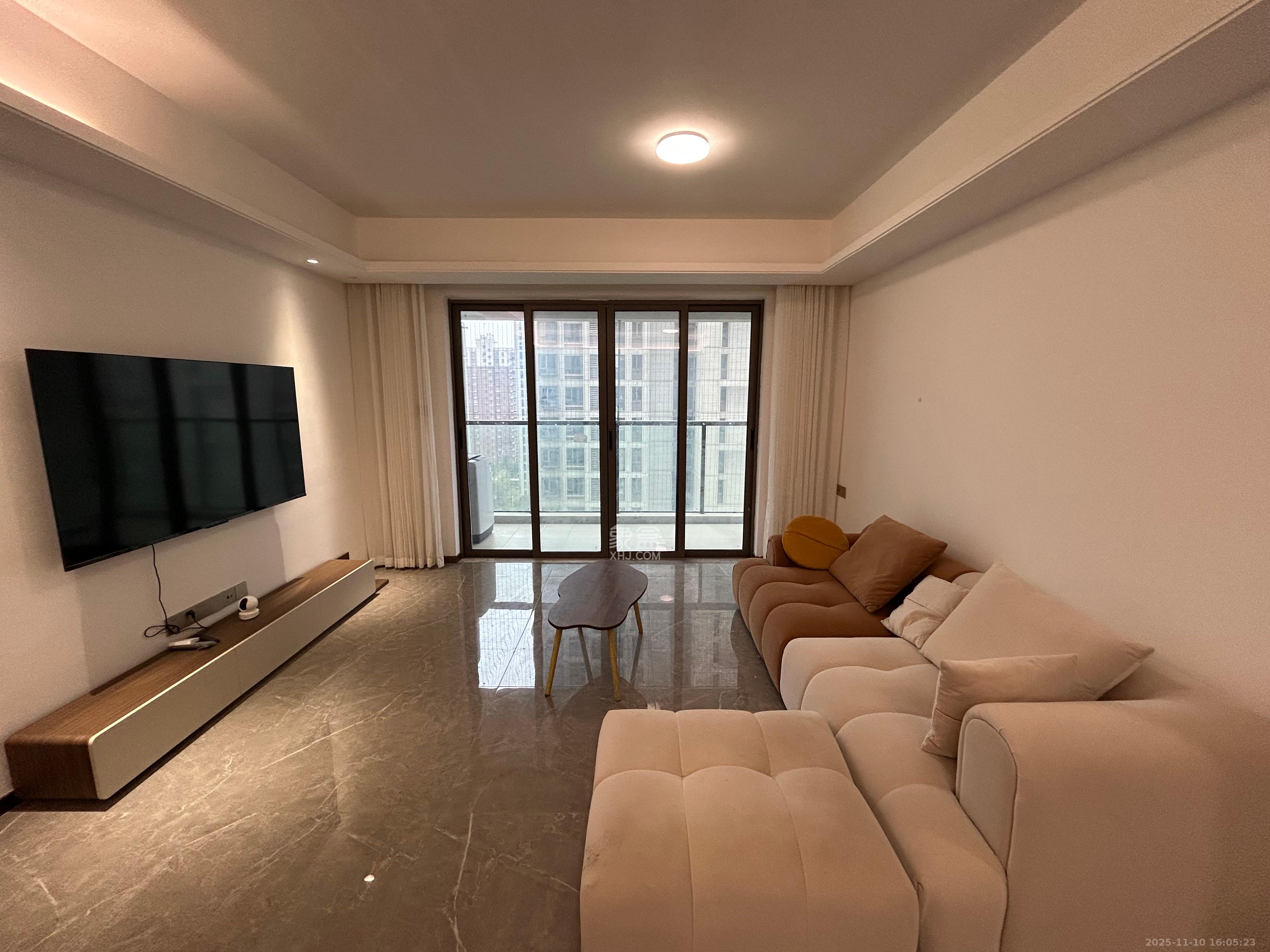 长沙溪山悦 4室2厅2卫 2700.0元/月 长沙溪山悦 4室2厅2卫 2700.0元/月室内图