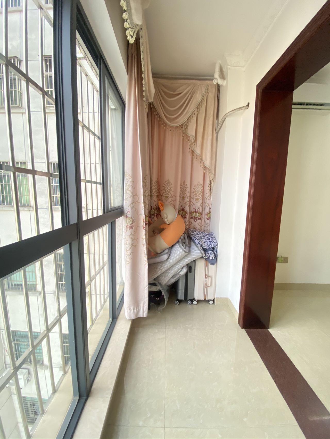 环岛家园 2室2厅1卫 109.8万 环岛家园 2室2厅1卫 109.8万客厅