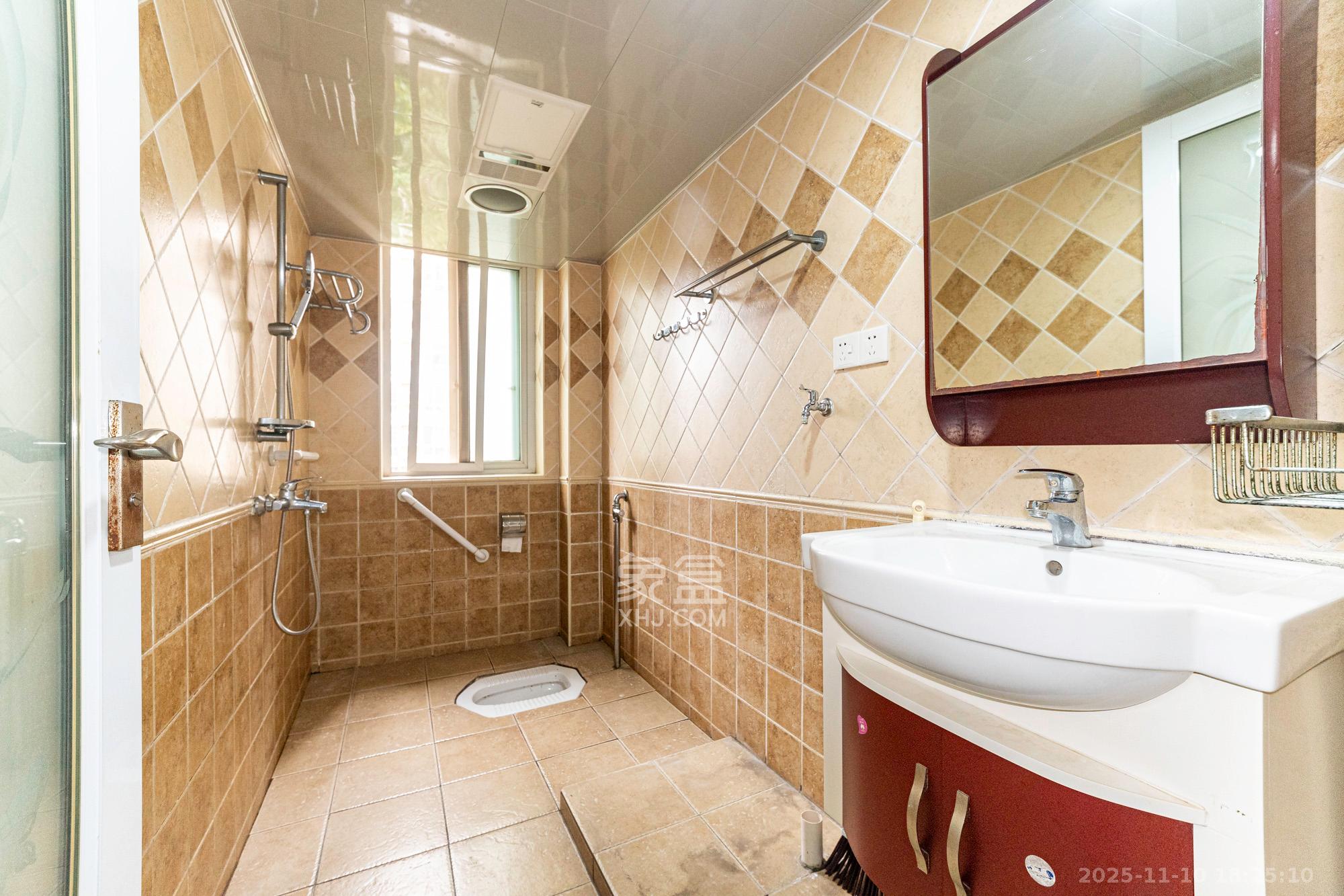 筑梦园 3室2厅2卫 75.0万 筑梦园 3室2厅2卫 75.0万卫生间