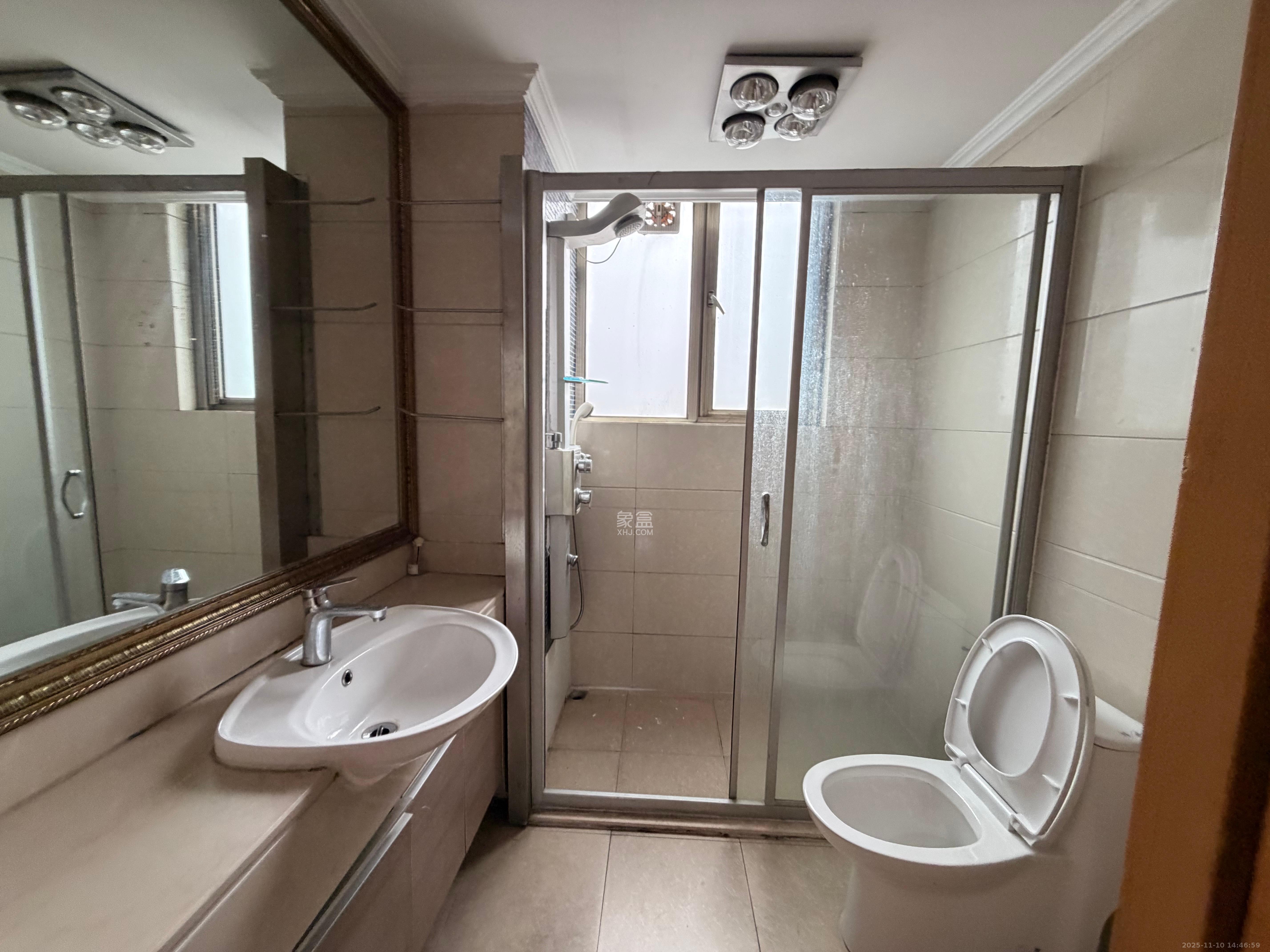 碧桂园威尼斯城 5室2厅2卫 5200.0元/月 碧桂园威尼斯城 5室2厅2卫 5200.0元/月室内图