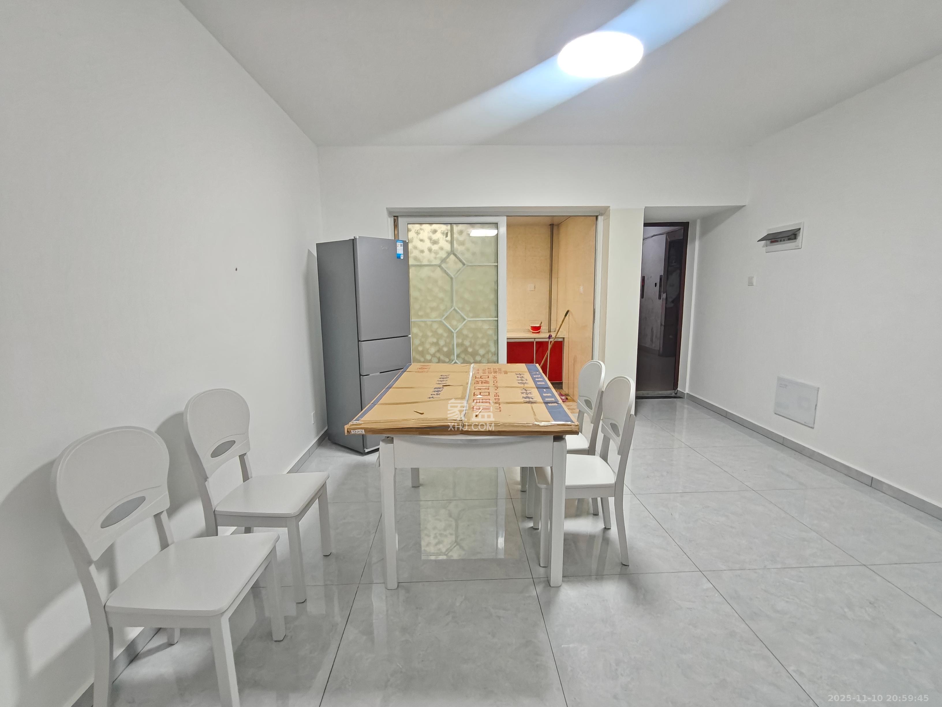 诚兴园  3室2厅1卫    2400.0元/月室内图