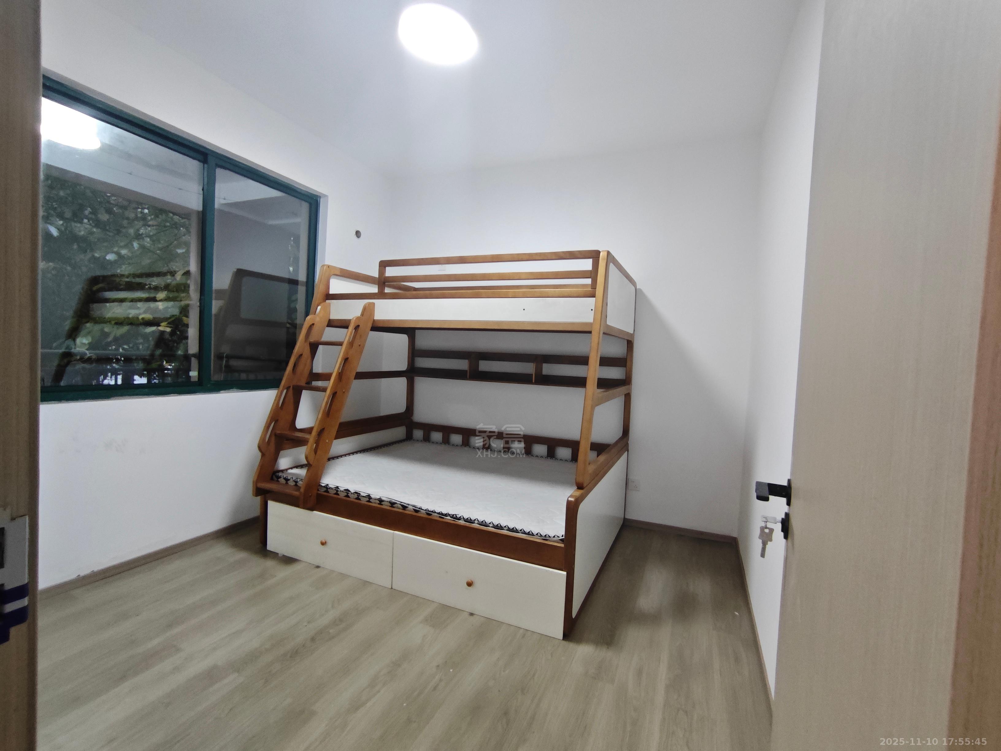 尚格名城东岸花园 3室2厅2卫 1800.0元/月 尚格名城东岸花园 3室2厅2卫 1800.0元/月室内图