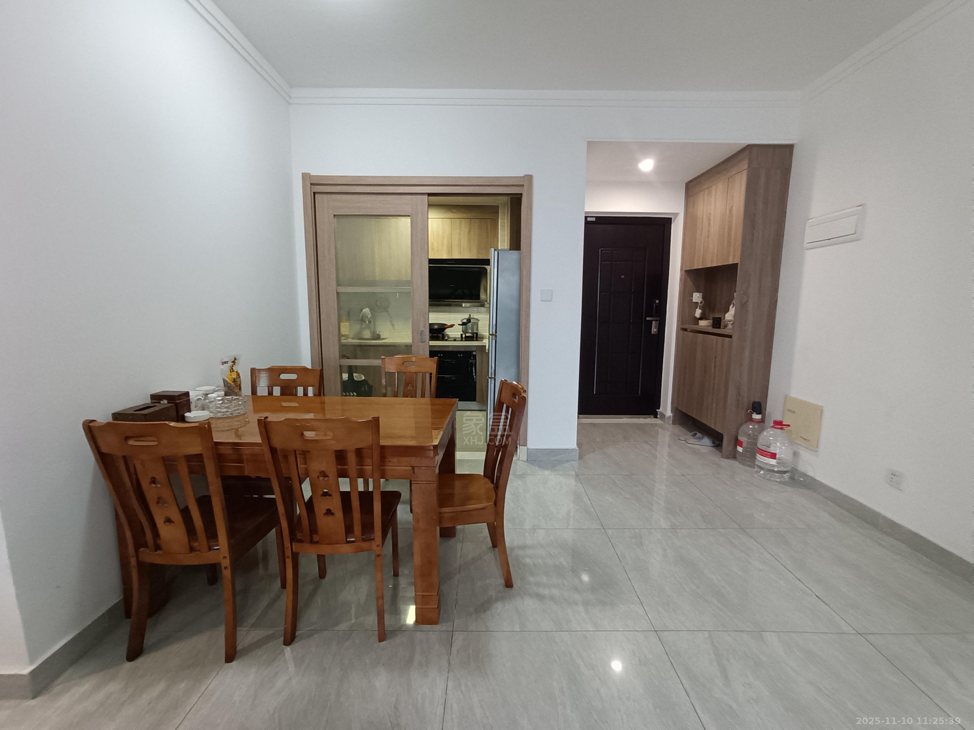 美的翰城 3室2厅2卫 2200.0元/月 美的翰城 3室2厅2卫 2200.0元/月室内图