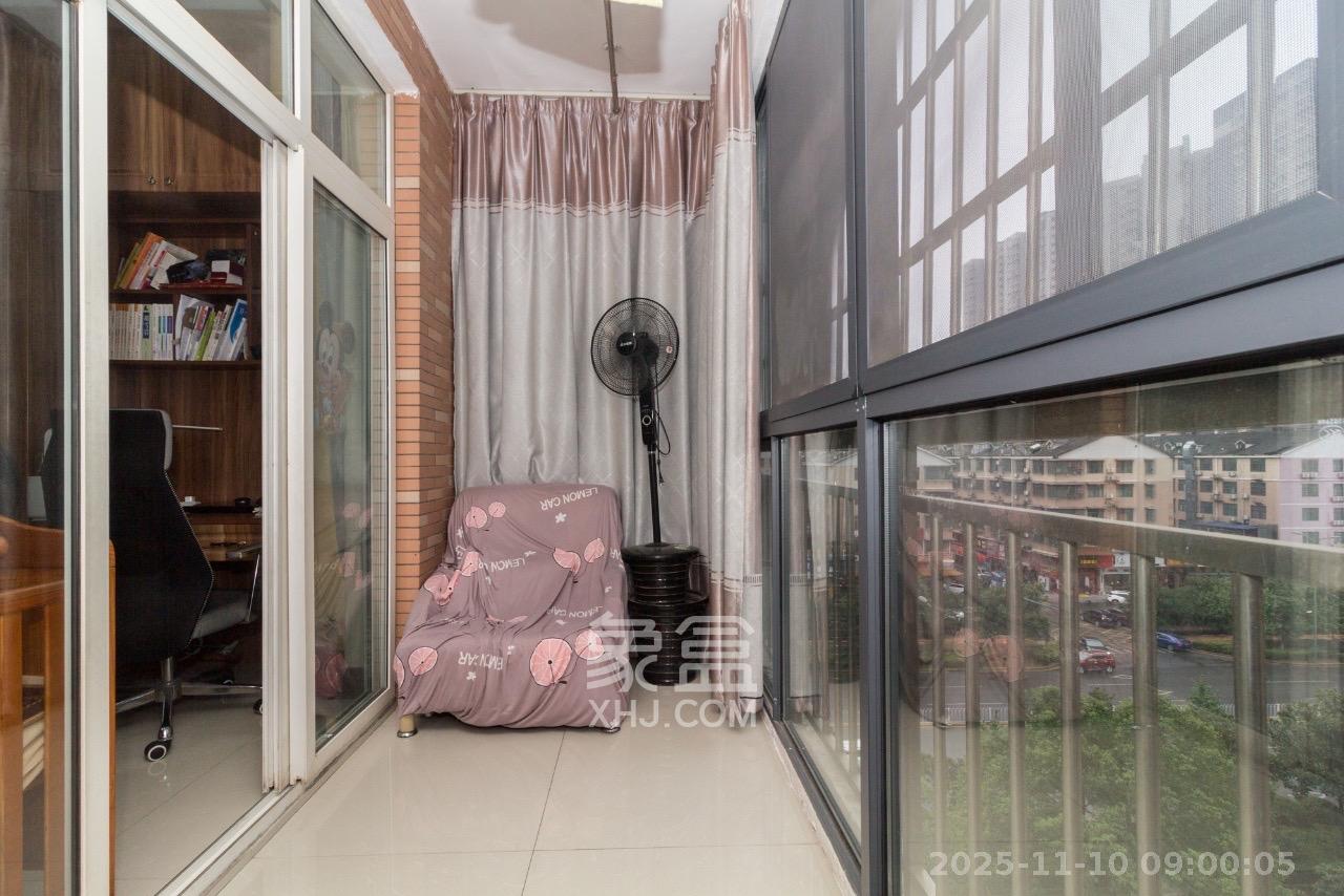 星城国际  1室2厅2卫    1700.0元/月室内图