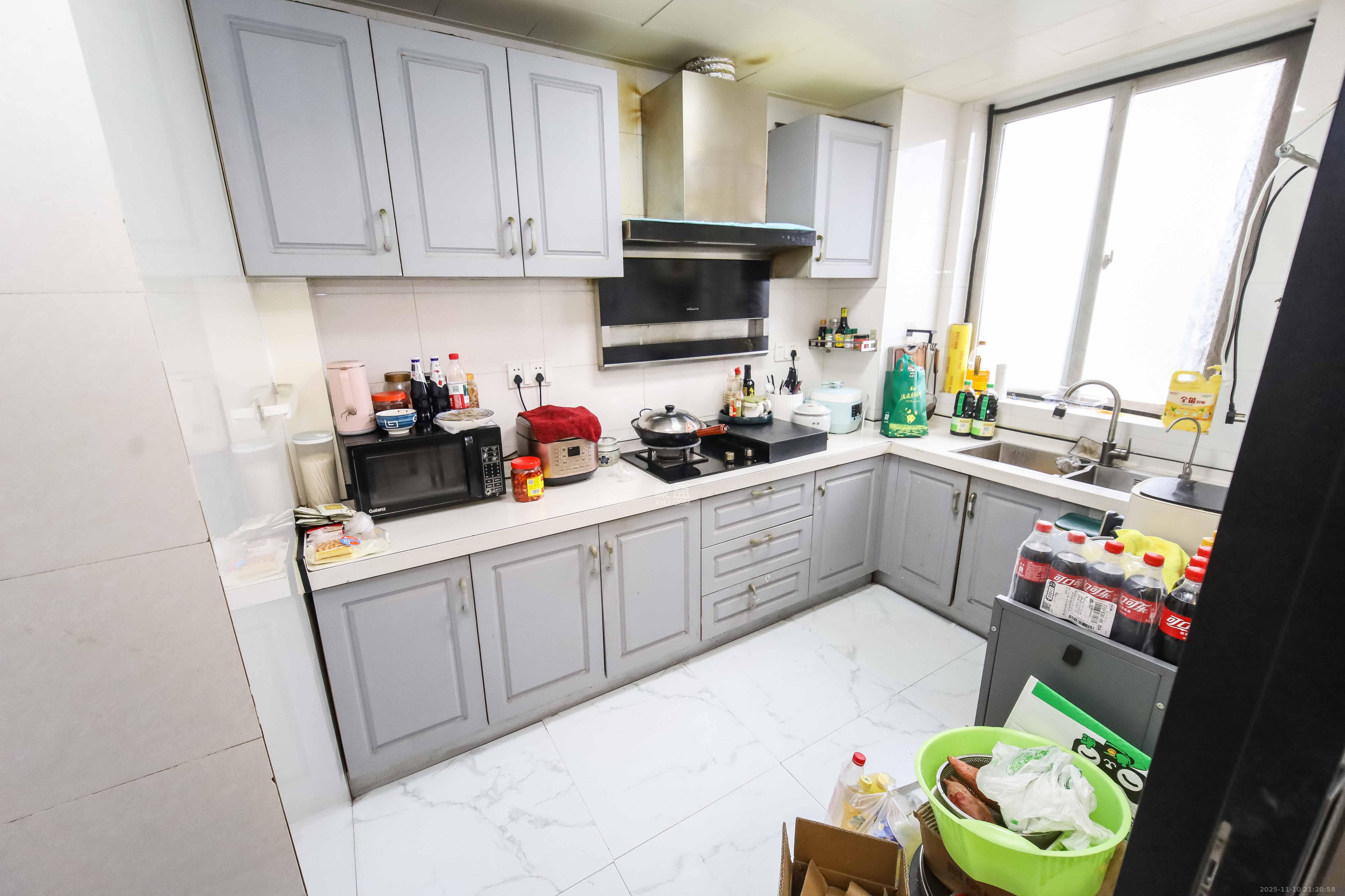 一品东庭 3室2厅2卫 110.0万 一品东庭 3室2厅2卫 110.0万厨房