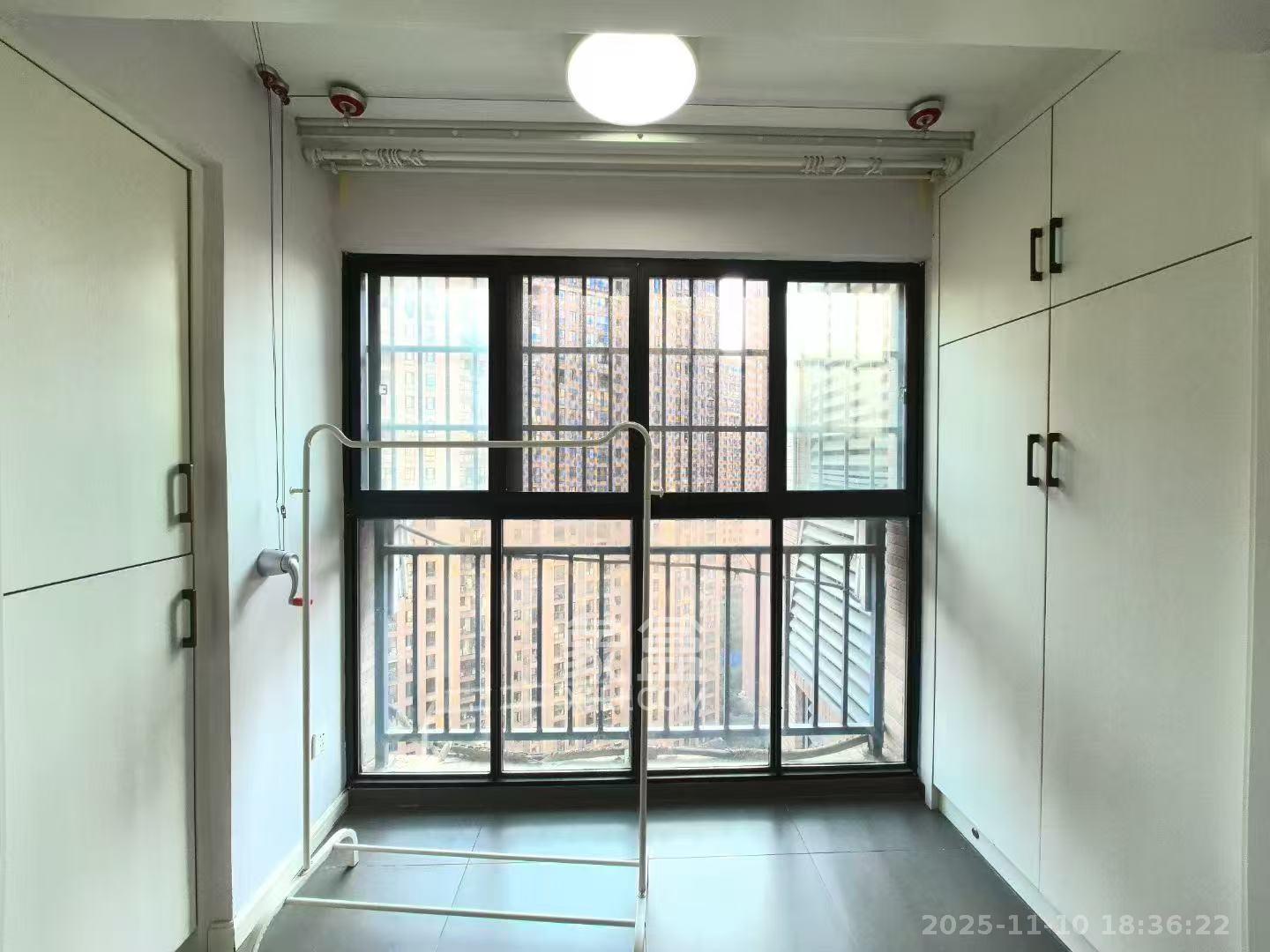 三一街区 2室1厅1卫 2200.0元/月 三一街区 2室1厅1卫 2200.0元/月室内图