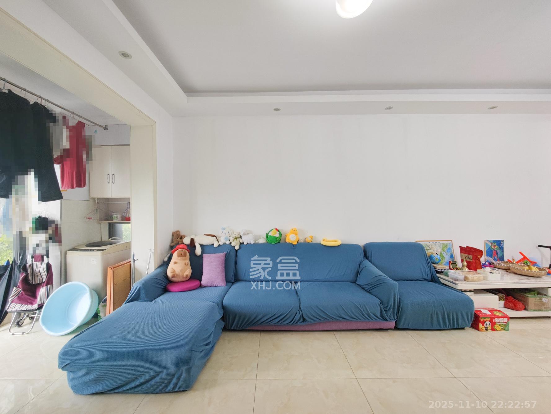 颐和佳园  2室2厅1卫    62.0万客厅