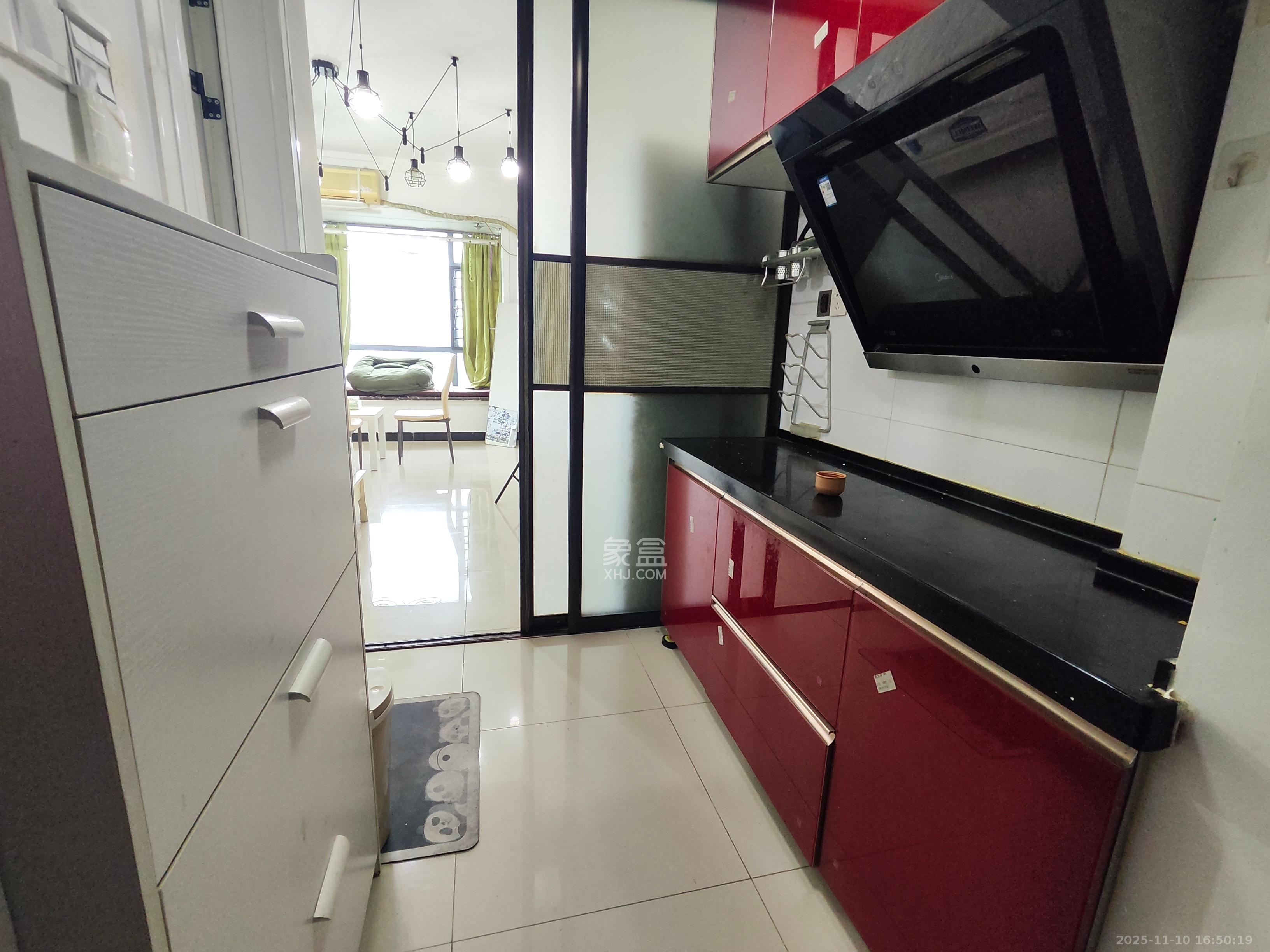 书香名邸  1室1厅1卫    1500.0元/月室内图