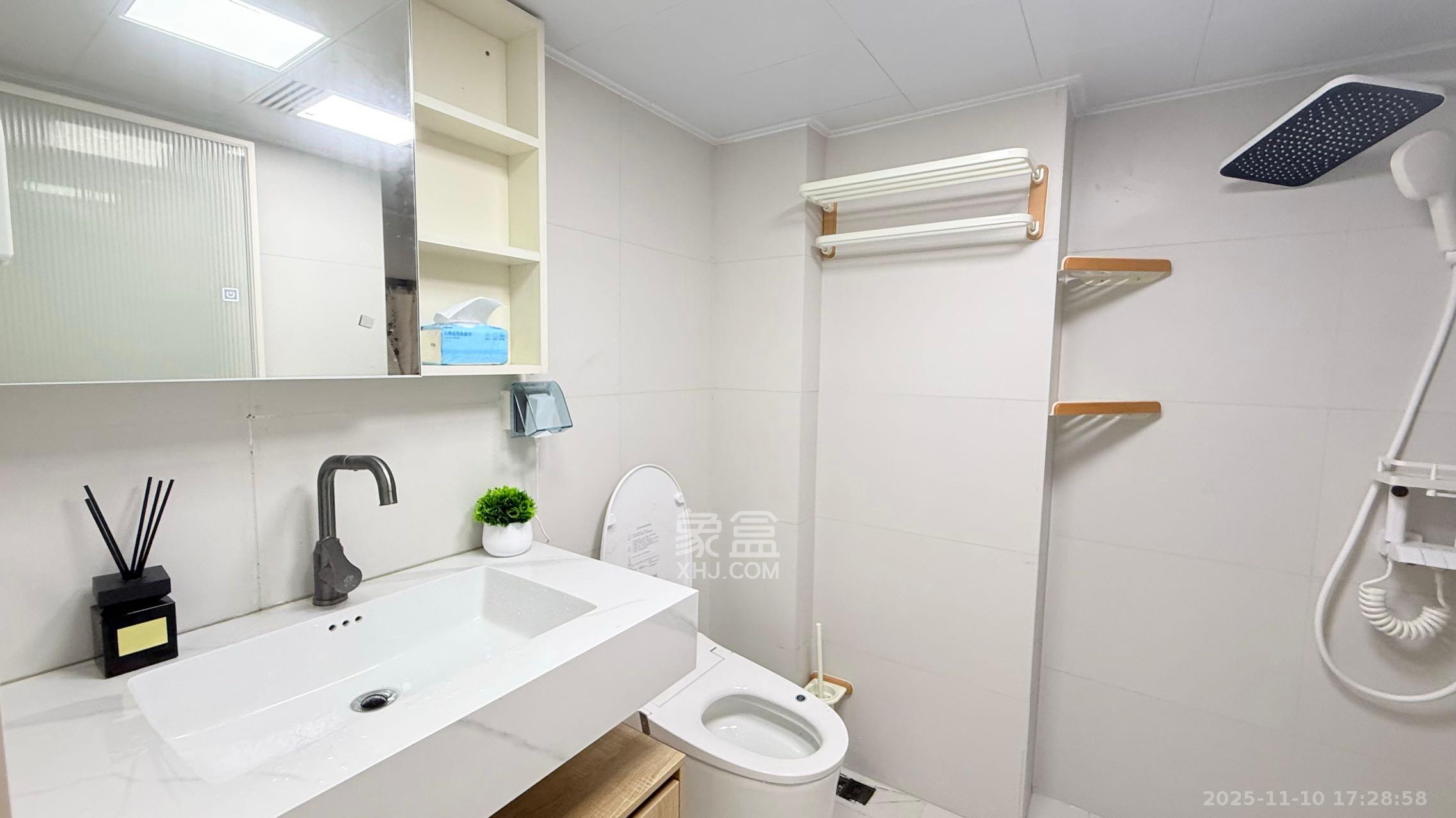 复地滨江金融中心 2室1厅1卫 3280.0元/月 复地滨江金融中心 2室1厅1卫 3280.0元/月室内图