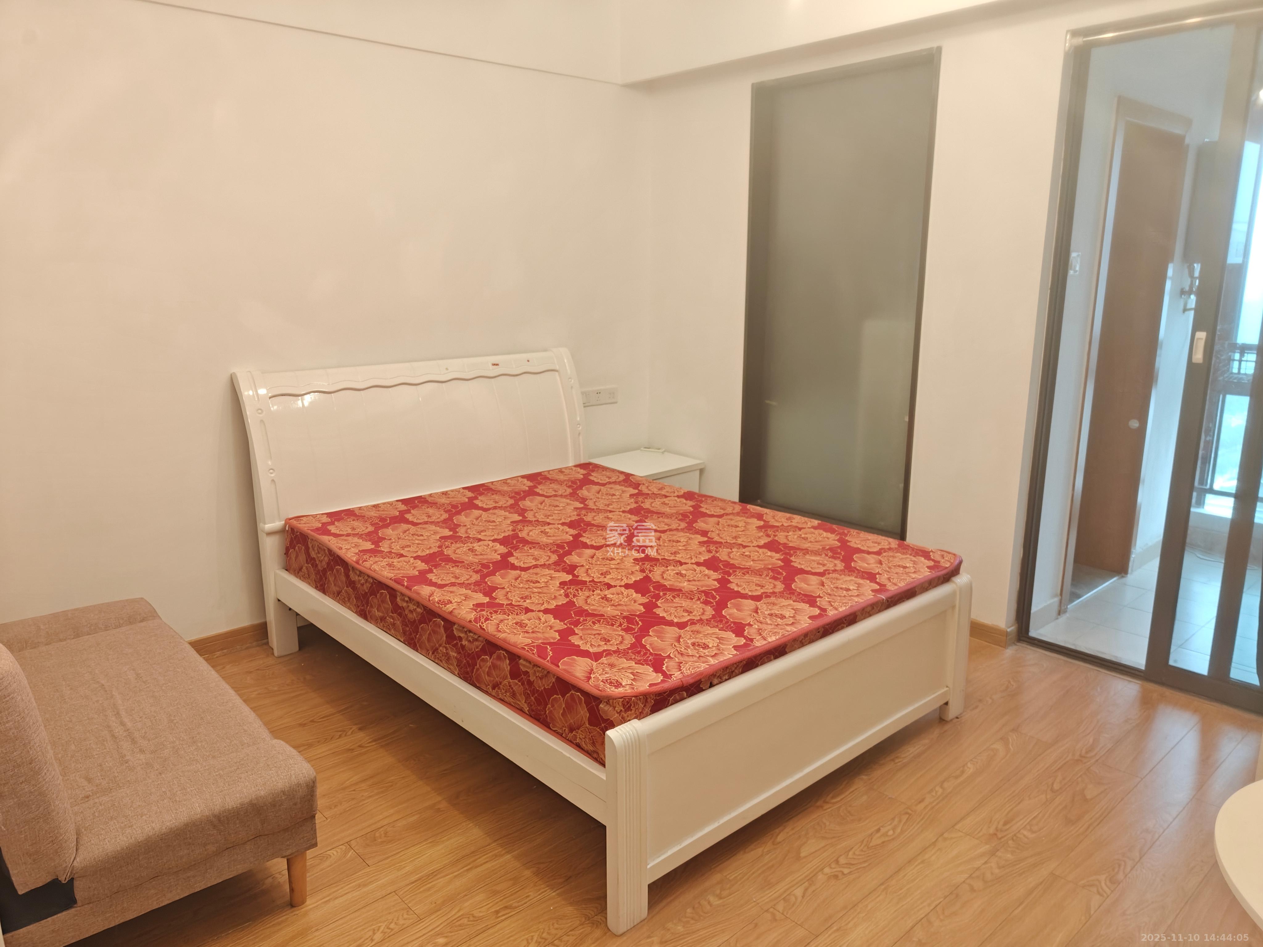 荣泰广场  1室1厅1卫    1400.0元/月室内图