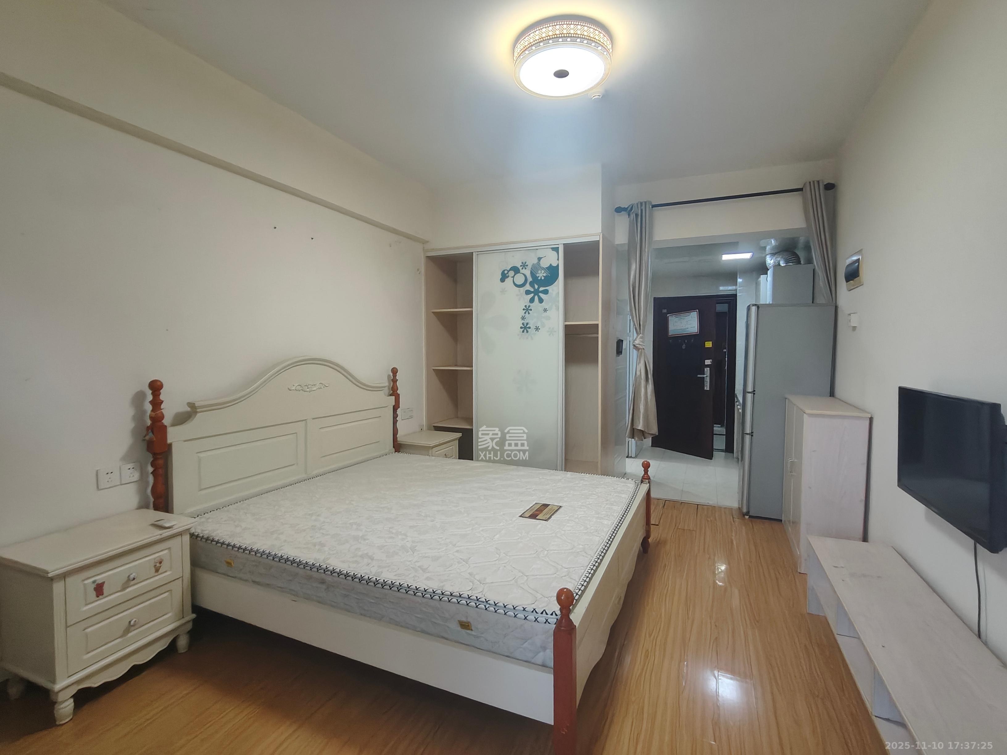 阳光锦城 1室1厅1卫 1300.0元/月 阳光锦城 1室1厅1卫 1300.0元/月室内图