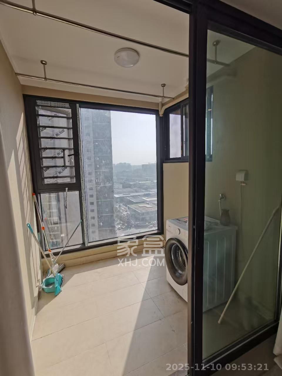 万科金色梦想C区  3室2厅2卫    3000.0元/月室内图