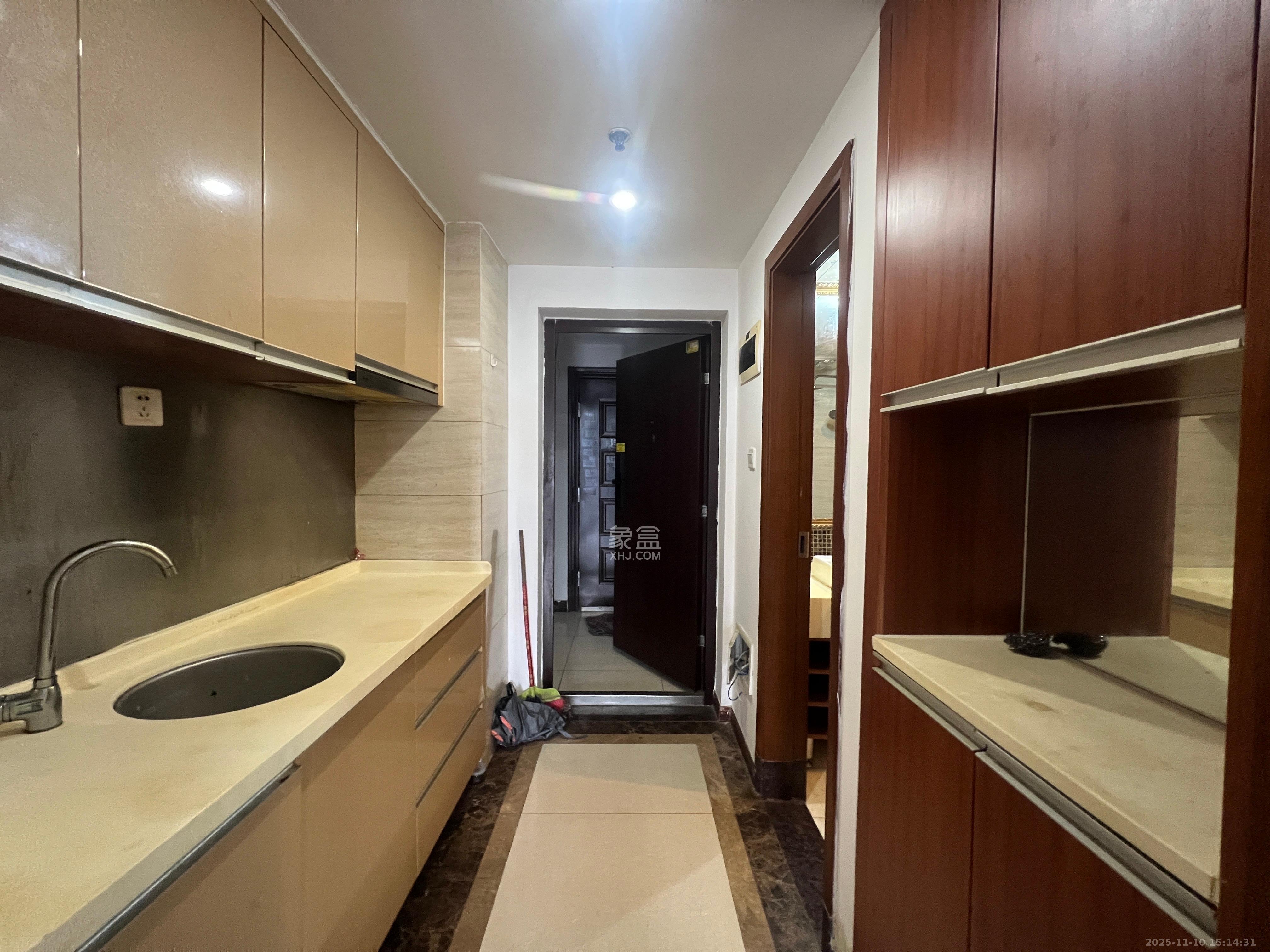 香樟兰亭（朗峰苑）  1室1厅1卫    1300.0元/月室内图