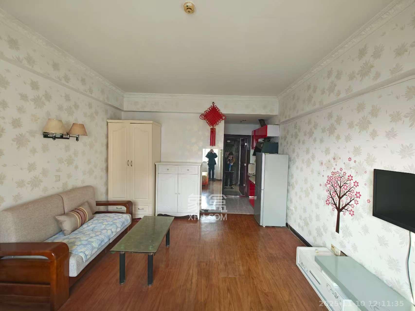 长远华樟名府  1室1厅1卫    1200.0元/月室内图