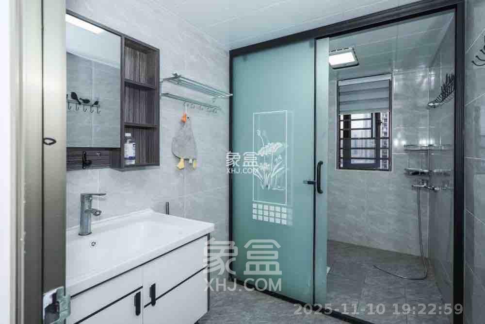 中国铁建梅溪青秀三期 5室2厅2卫 3500.0元/月 中国铁建梅溪青秀三期 5室2厅2卫 3500.0元/月室内图