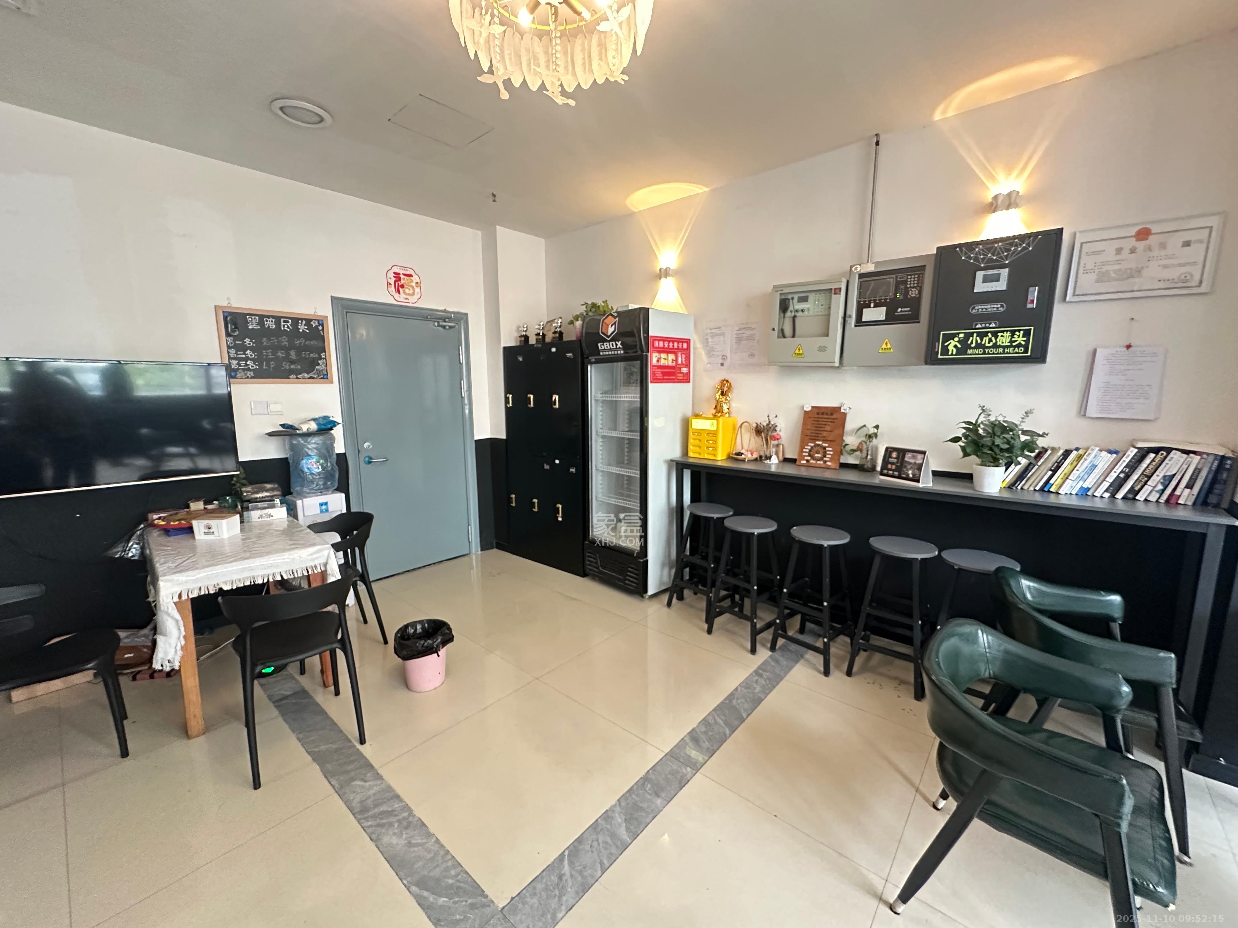 沁园春御院   382.23㎡      22000.0元/月