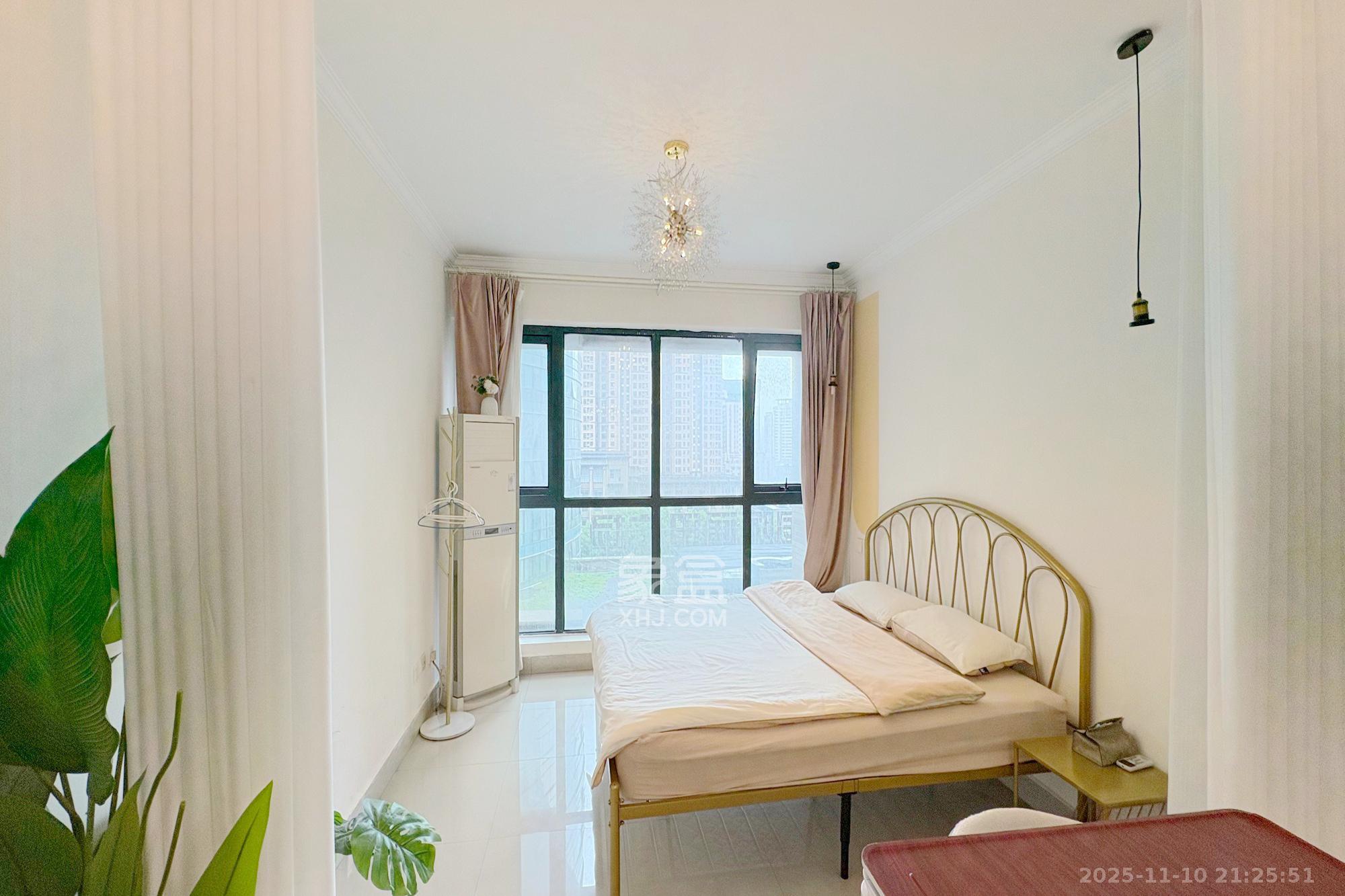 中天广场 2室2厅1卫 82.0万 中天广场 2室2厅1卫 82.0万阳台